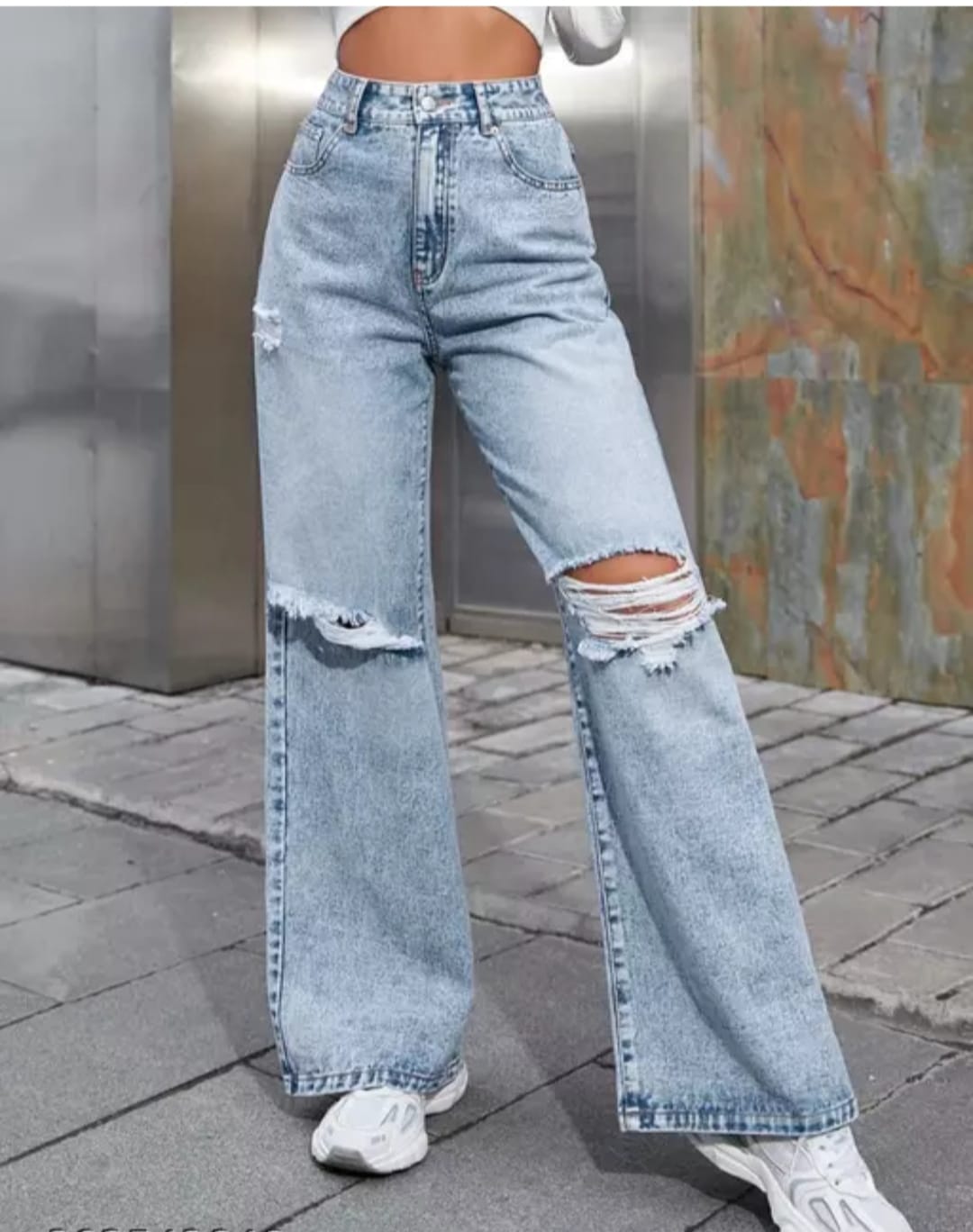 Vegles Women's Light Blue Distressed Wide-Leg Jeans