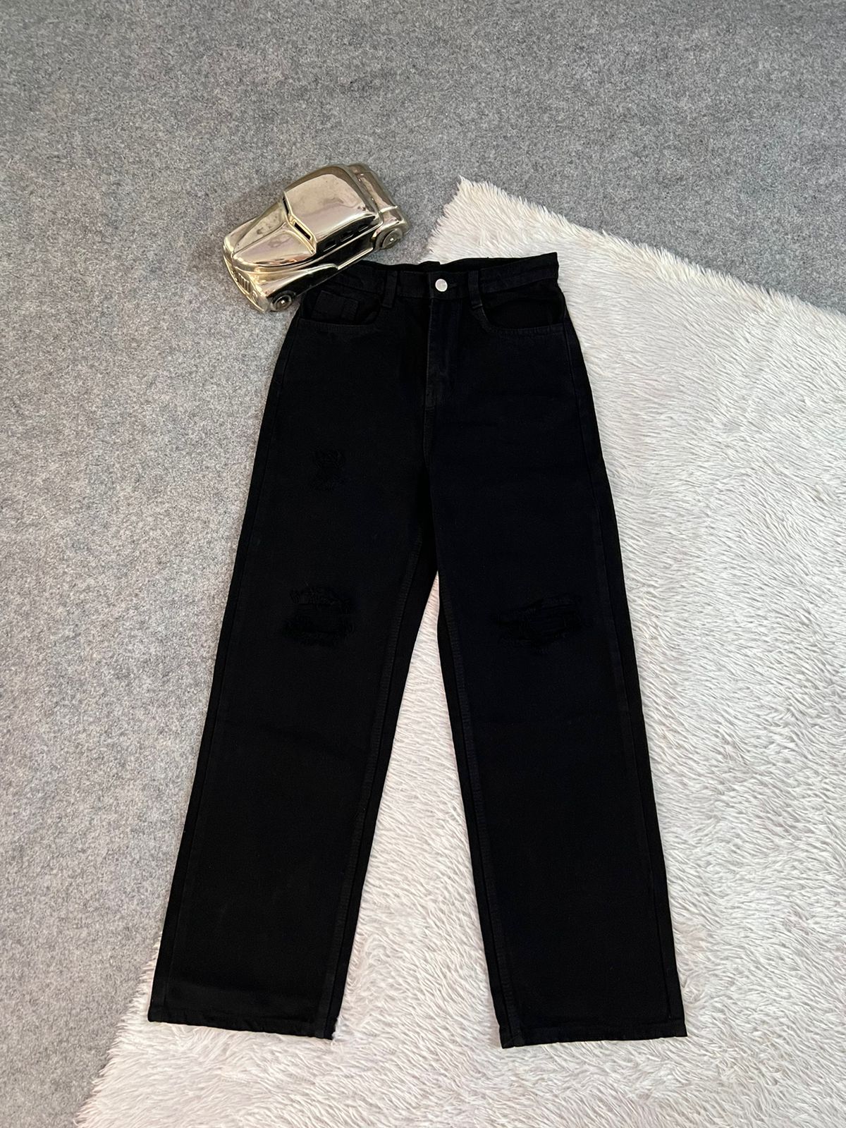 Vegles Women's Black Distressed Wide-Leg Jeans