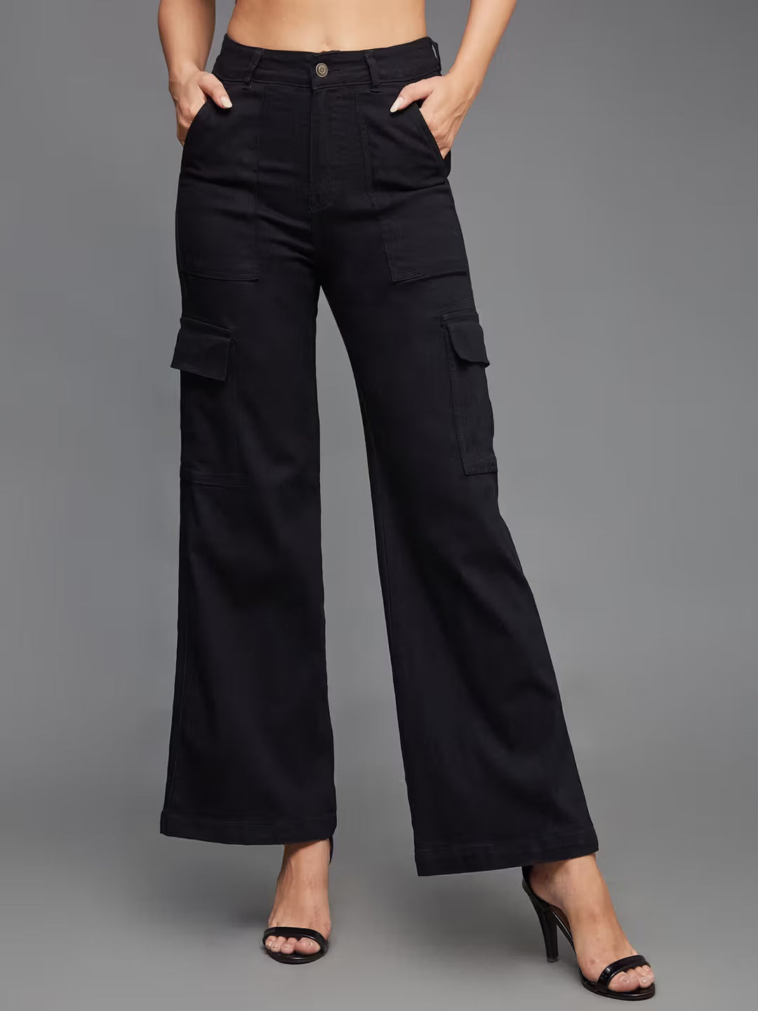 Vegles Women’s Black Cargo Wide-Leg Jeans