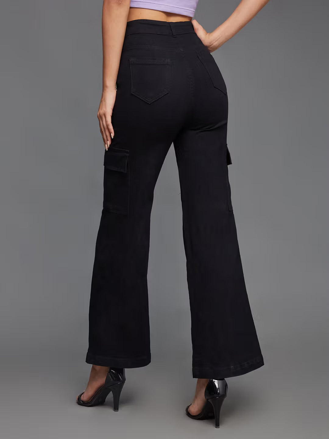 Vegles Women’s Black Cargo Wide-Leg Jeans