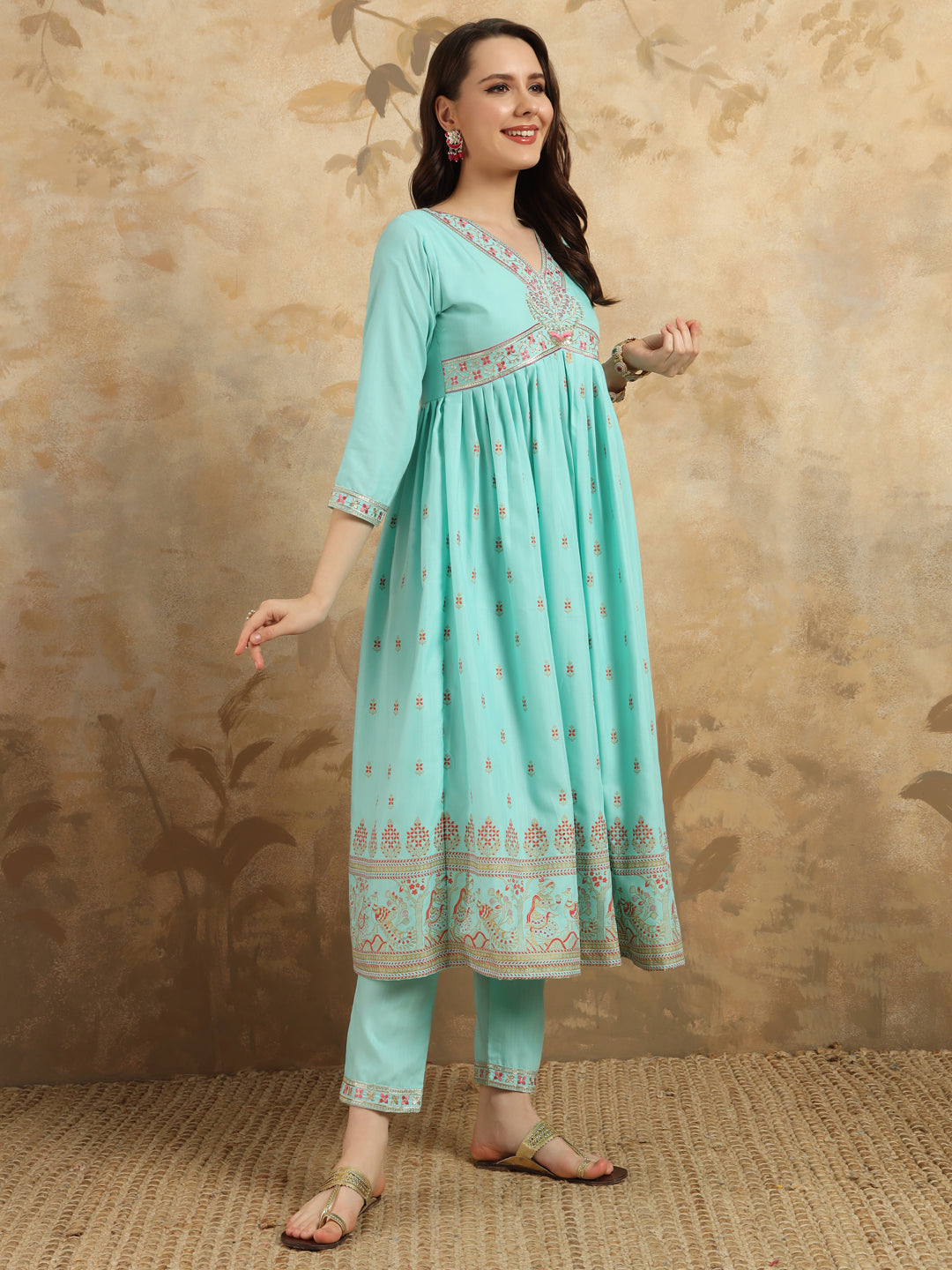 Vegles Embroidered Work Detail Straight Kurti Set