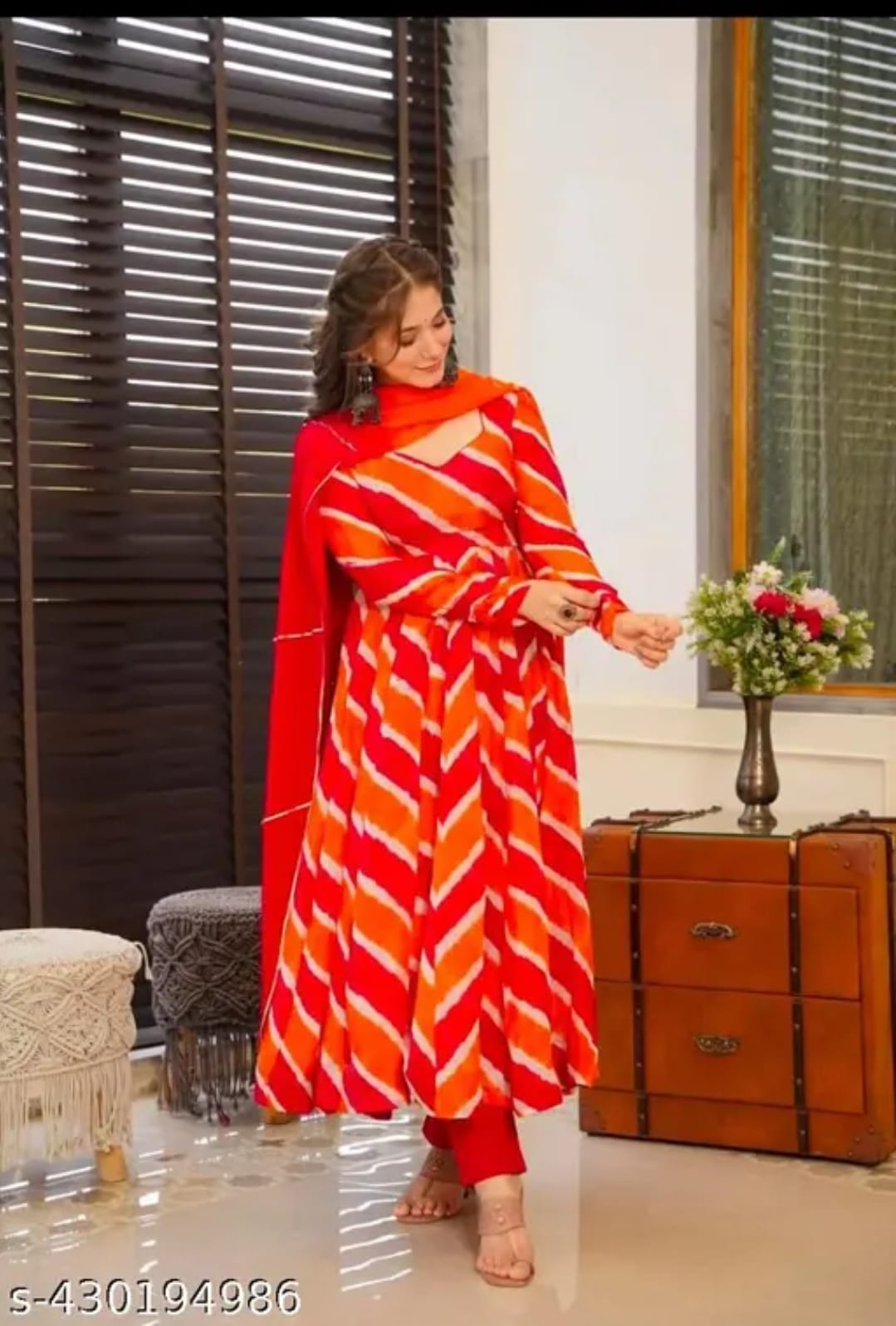 Vegles Embroidered Work Detail Straight Kurti Set