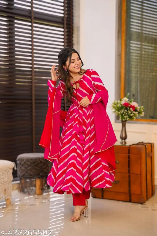 Vegles Embroidered Work Detail Straight Kurti Set