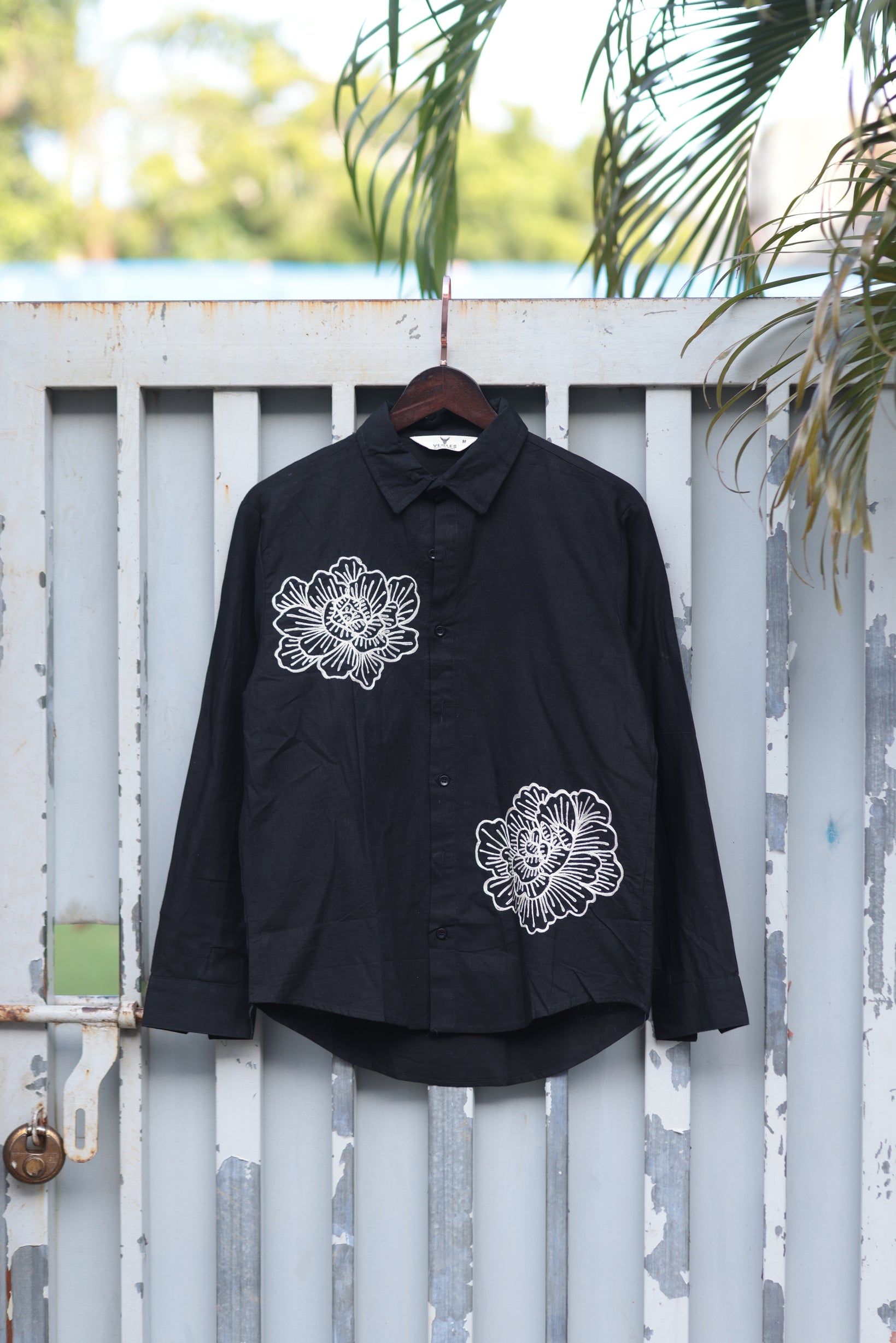 Vegles-Floral Embroidered Cotton Linen Shirt