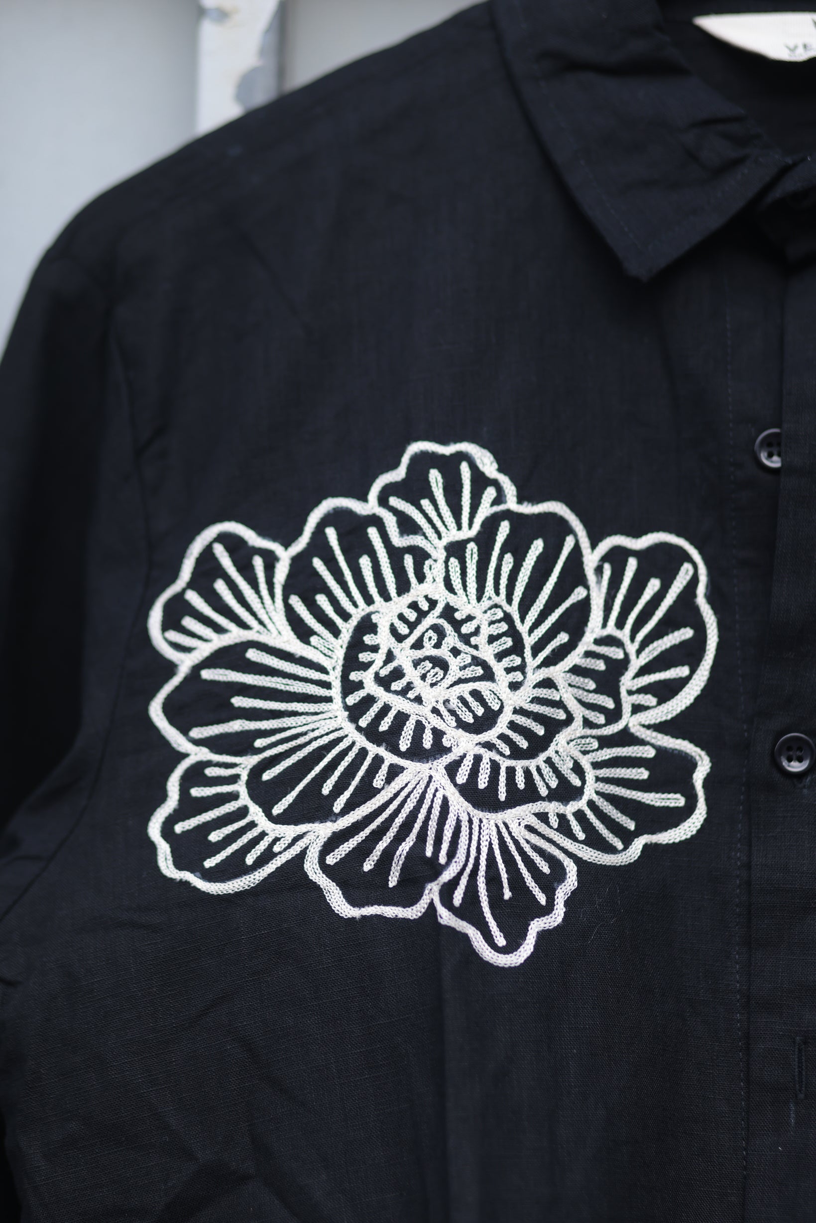 Vegles-Floral Embroidered Cotton Linen Shirt