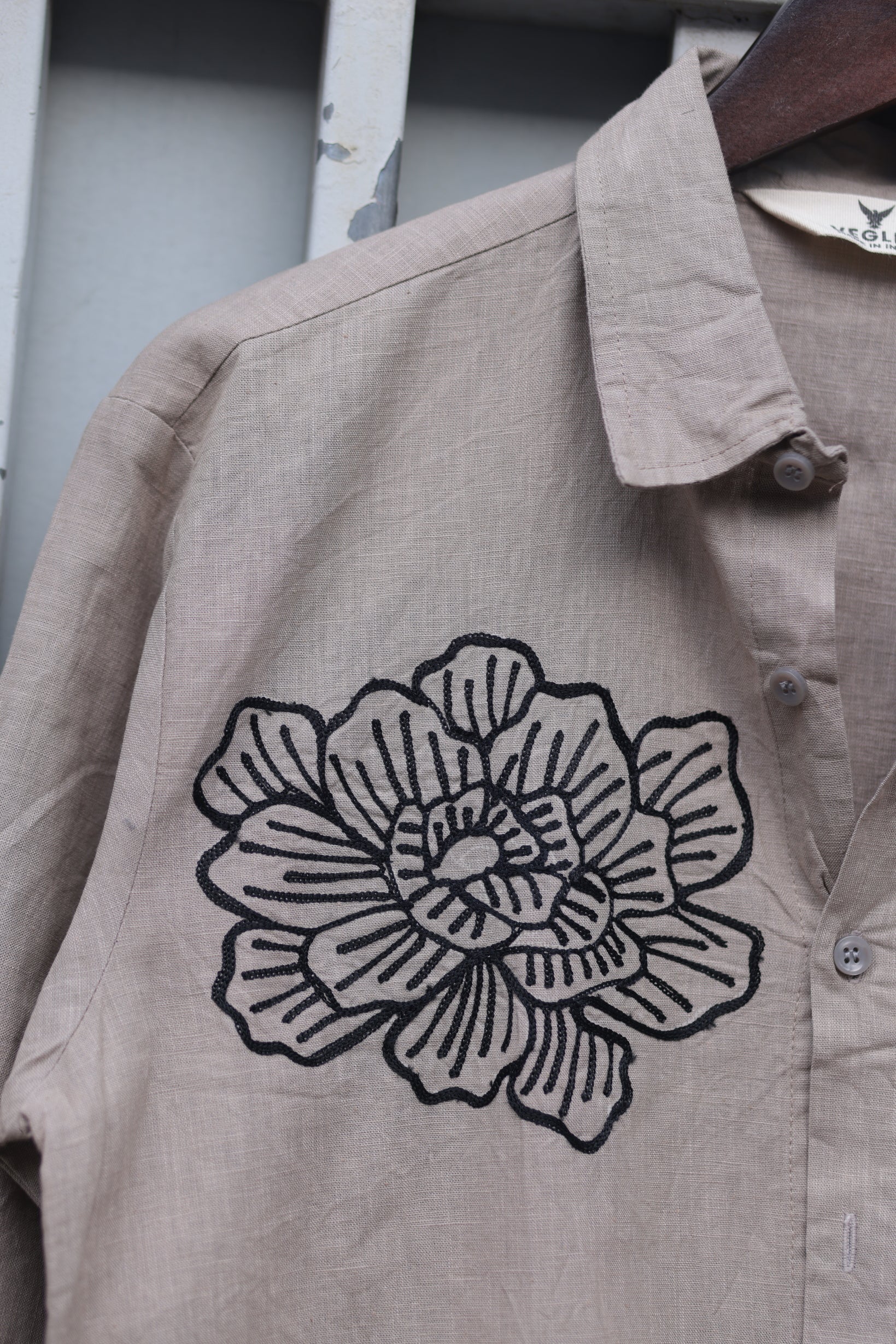 Vegles-Gray Cotton Linen Shirt with Black Floral Embroidery