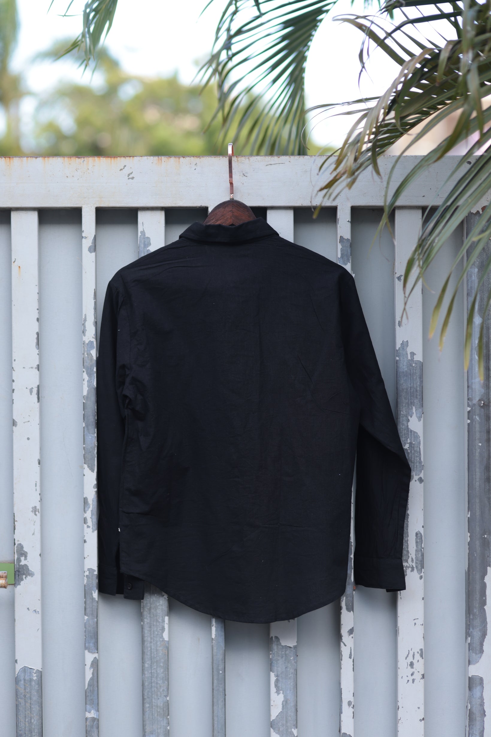 Vegles-Abstract Giraffe Embroidered Cotton Linen Shirt