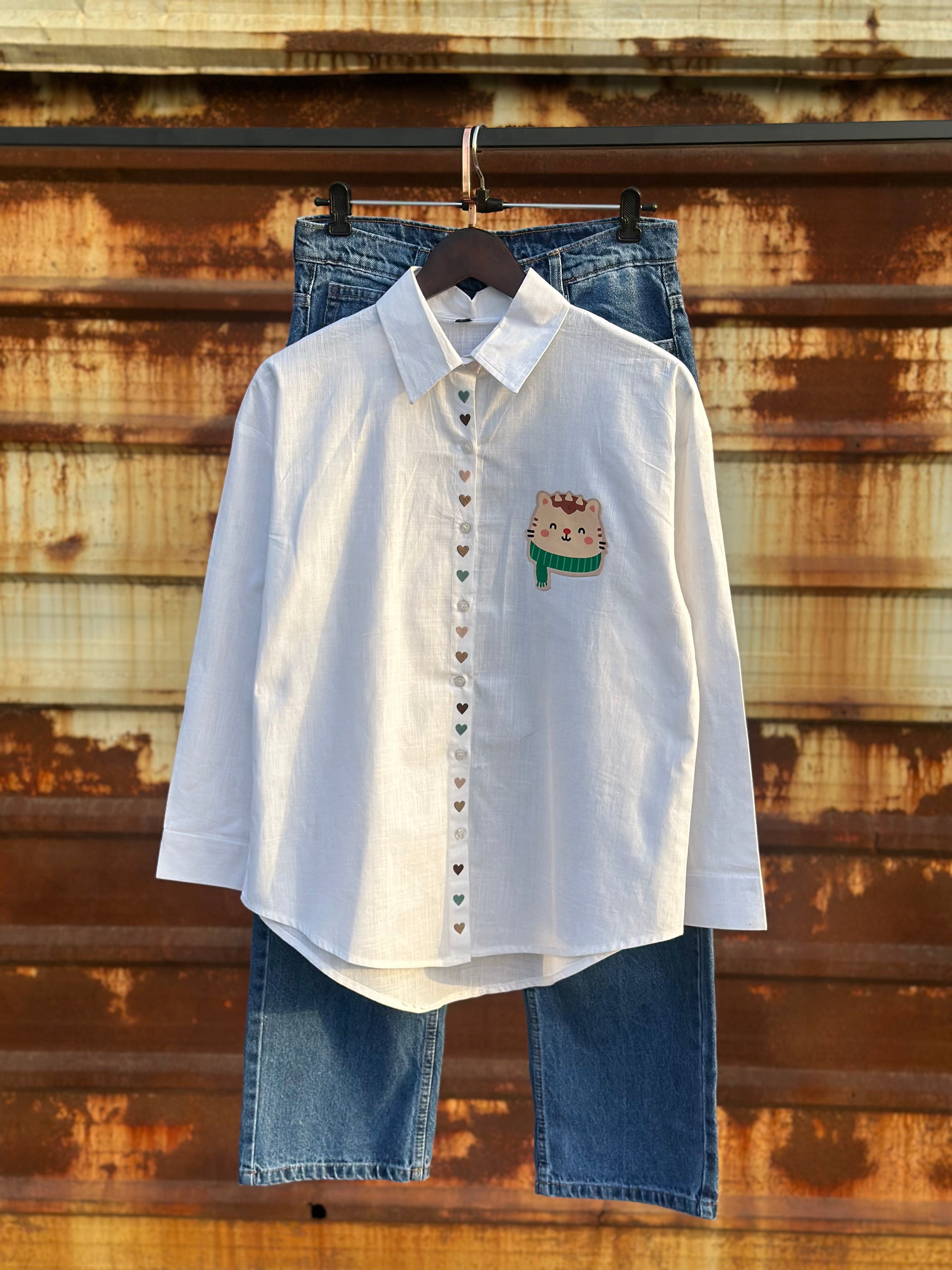 Vegles-Kawaii Cat Heart Button Shirt – White Edition