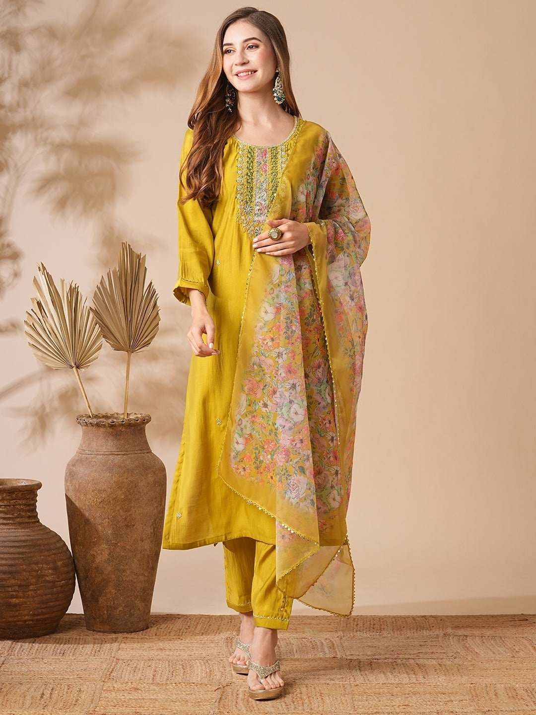 Vegles Embroidered Straight Kurti with Pants & Dupatta