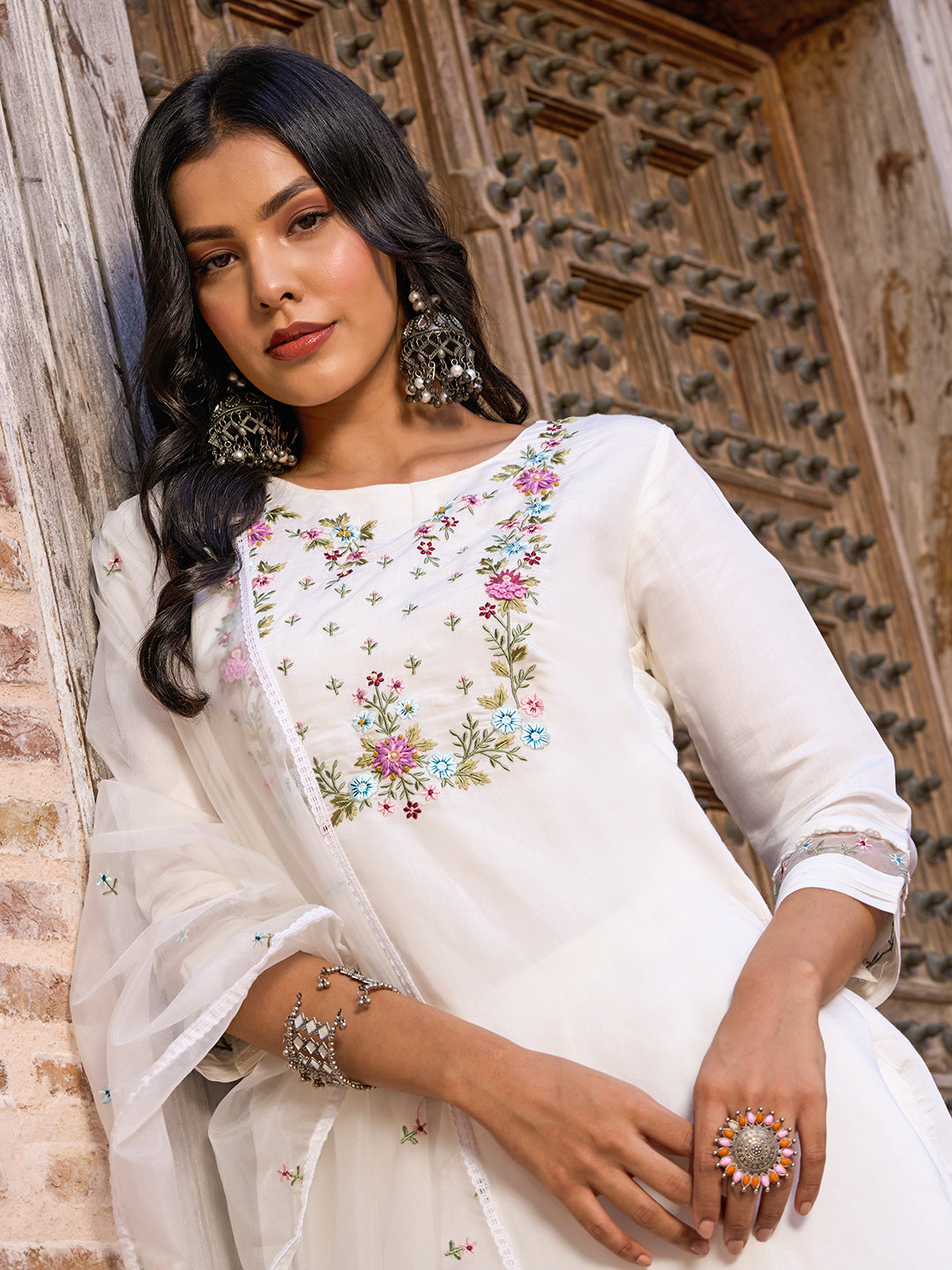 Vegles Embroidered Straight Kurti with Pants & Dupatta