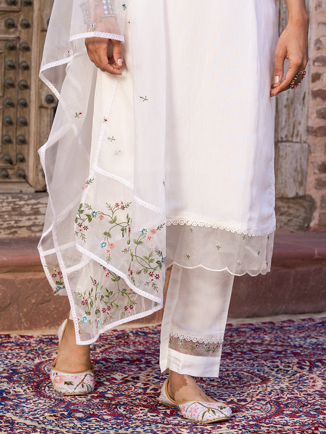 Vegles Embroidered Straight Kurti with Pants & Dupatta