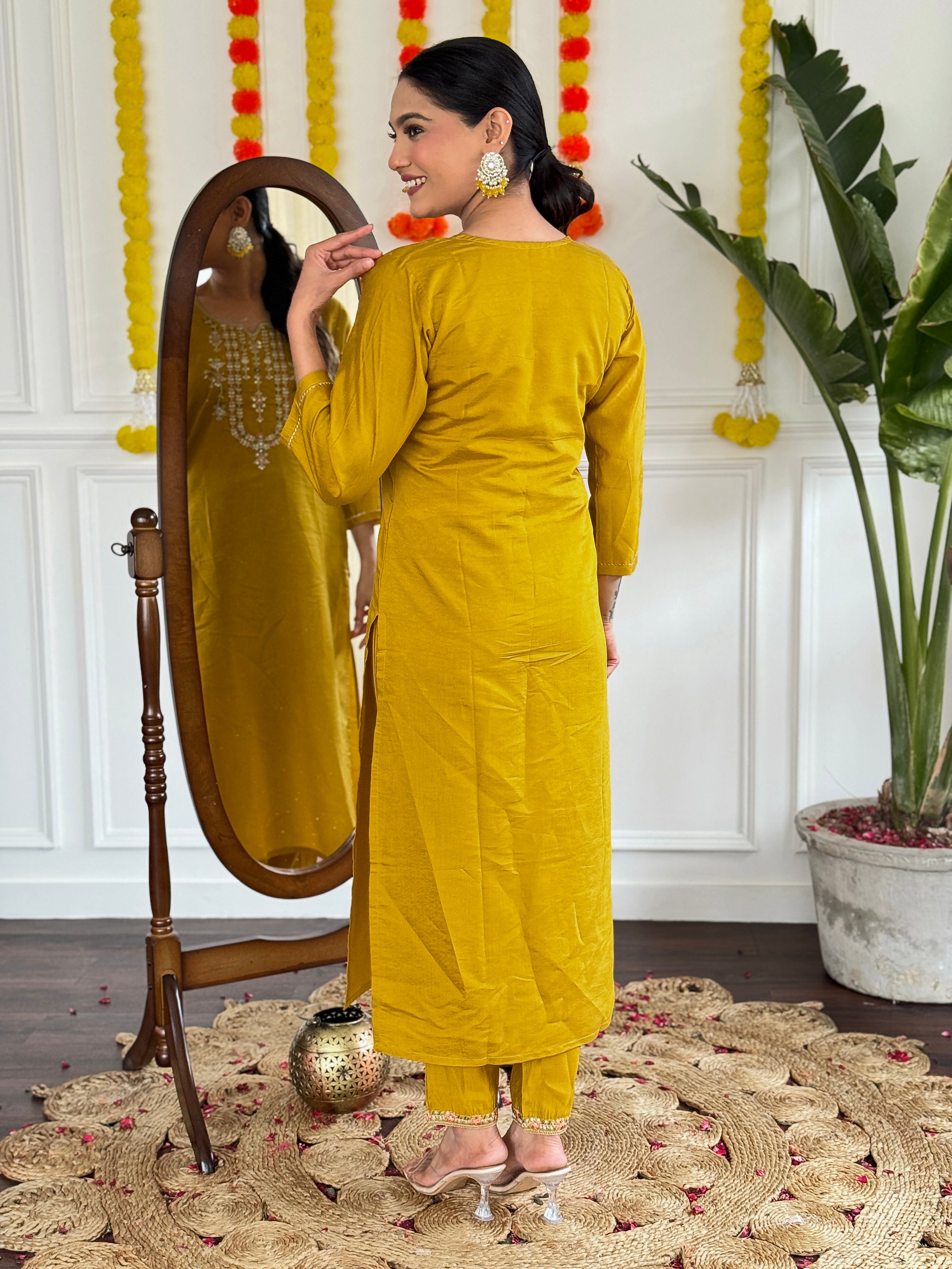 Vegles Embroidered Straight Kurti with Pants & Dupatta