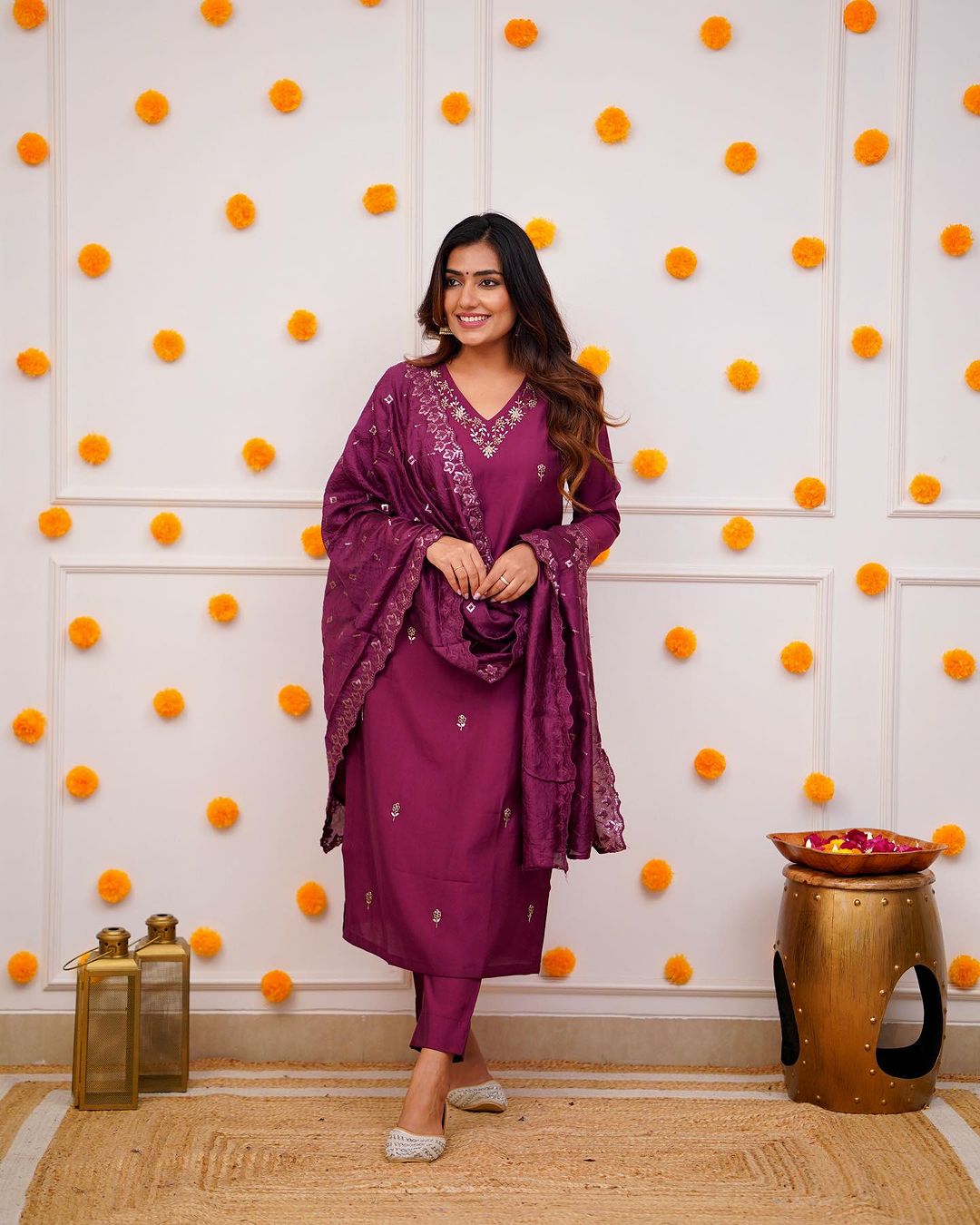 Vegles Embroidered Straight Kurti with Pants & Dupatta
