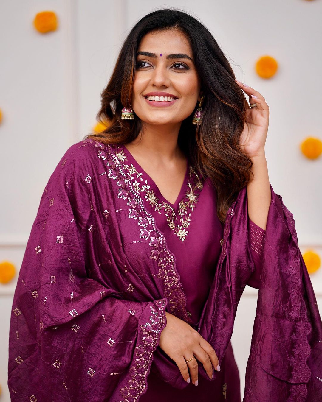 Vegles Embroidered Straight Kurti with Pants & Dupatta