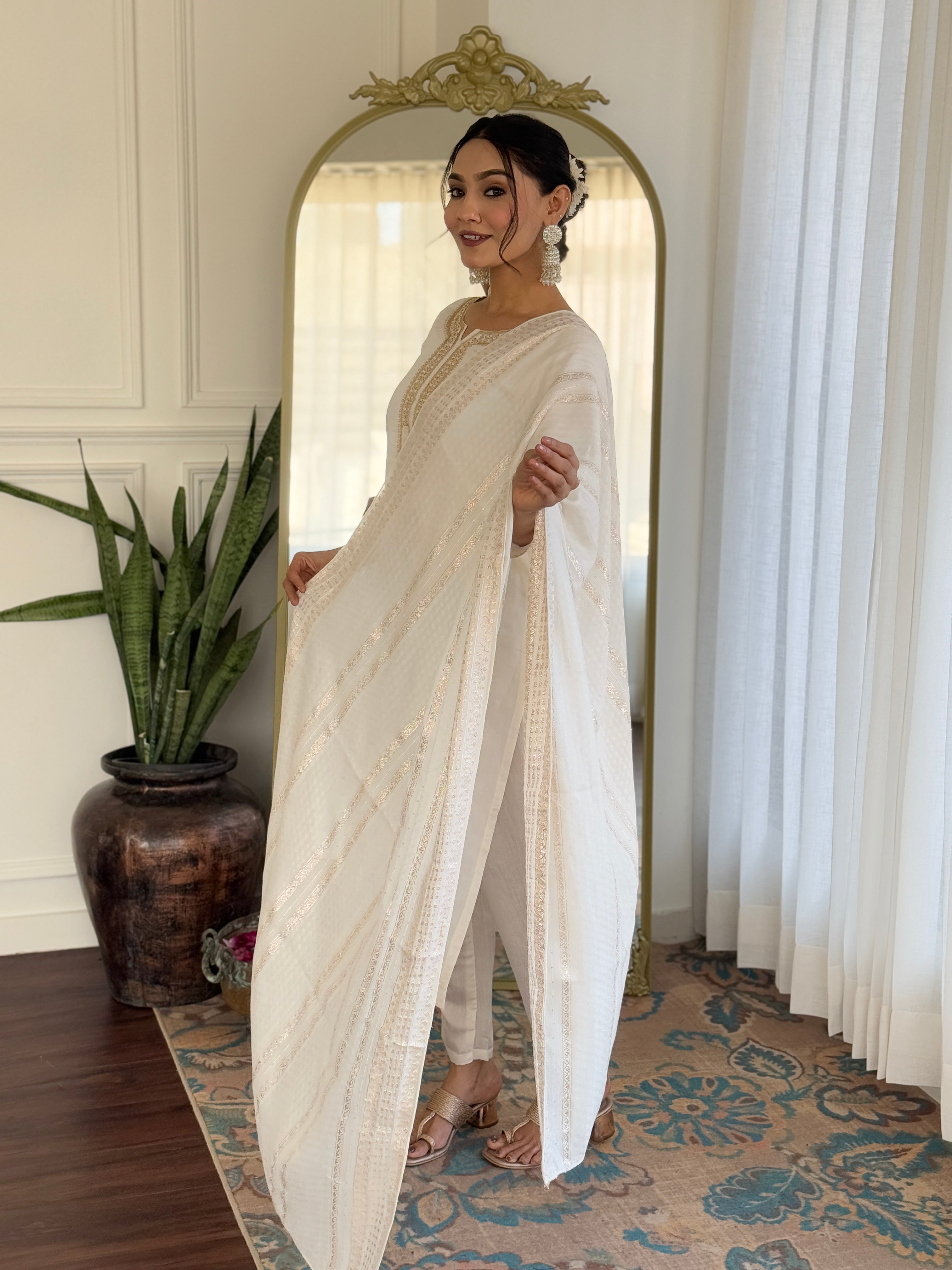 Vegles Embroidered Straight Kurti with Pants & Dupatta