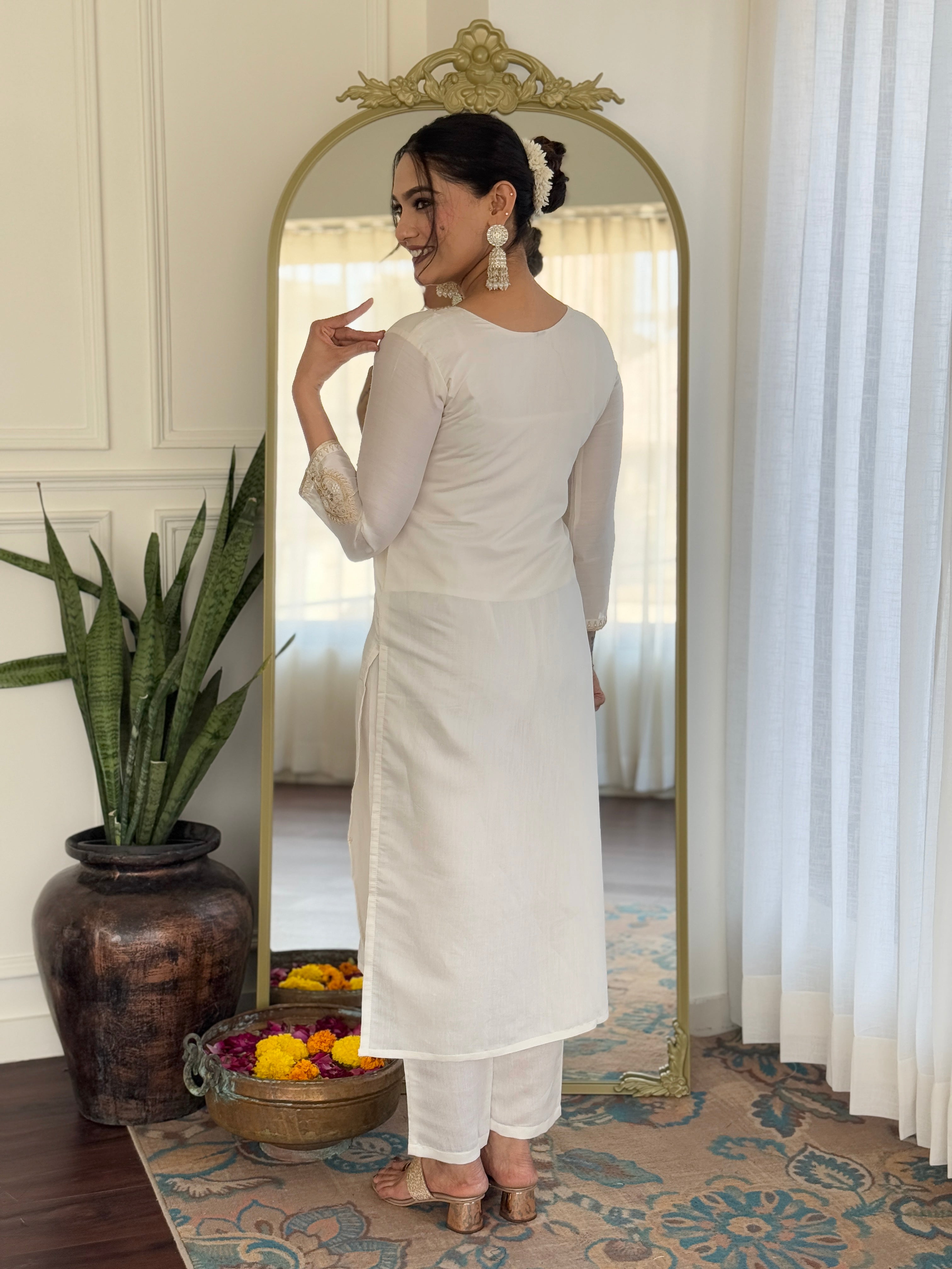 Vegles Embroidered Straight Kurti with Pants & Dupatta