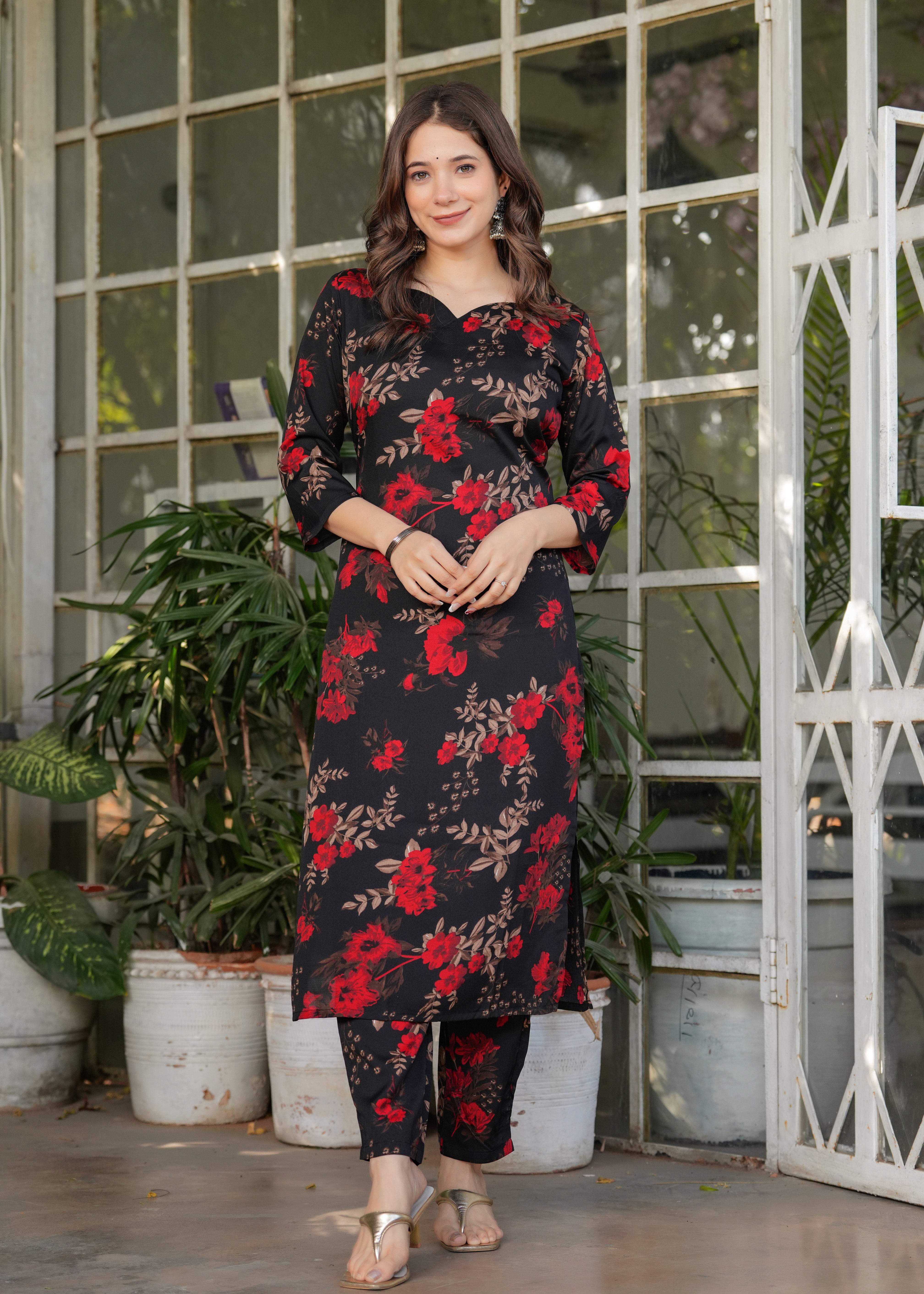 Vegles Embroidered Straight Kurti Set