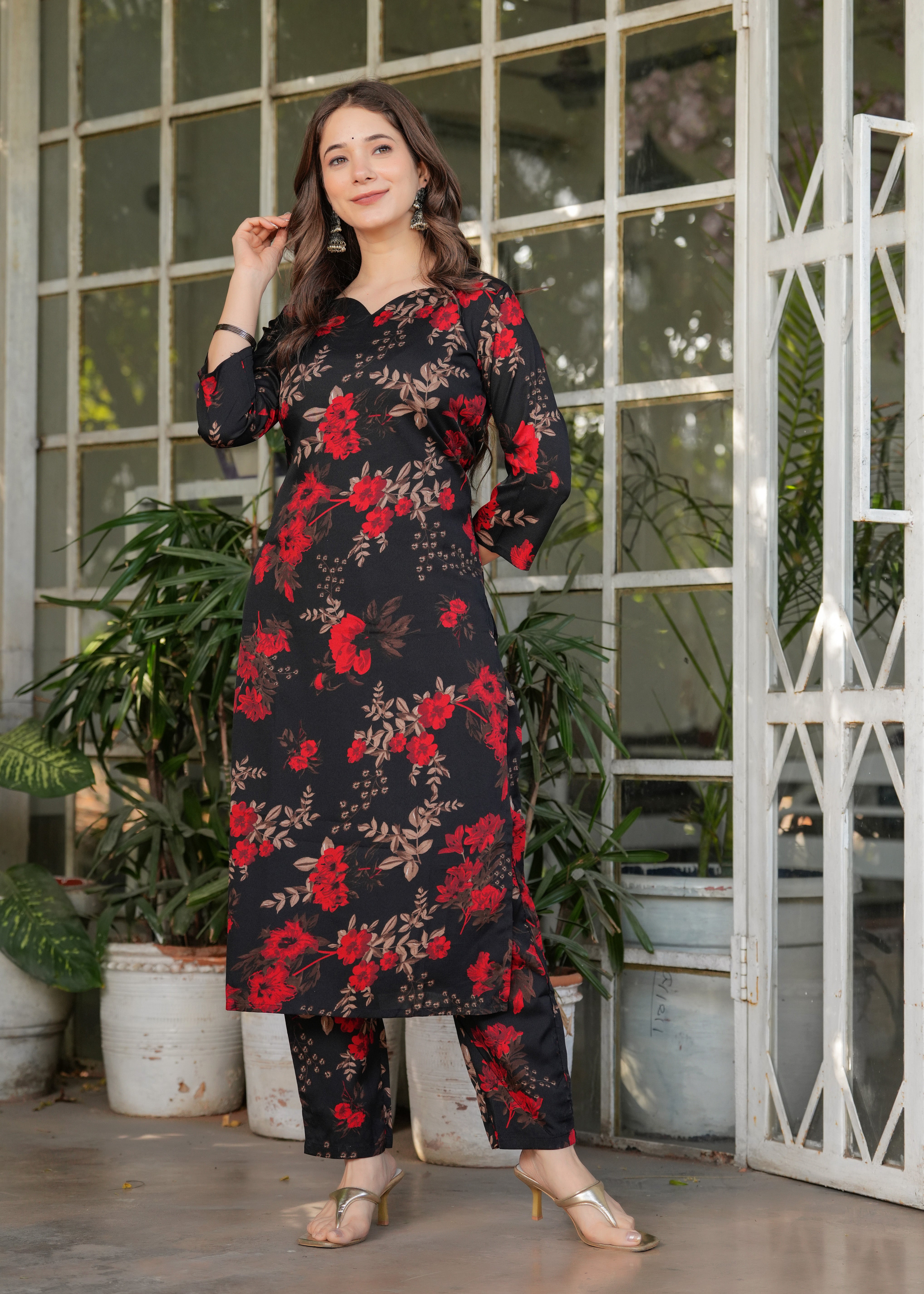 Vegles Embroidered Straight Kurti Set