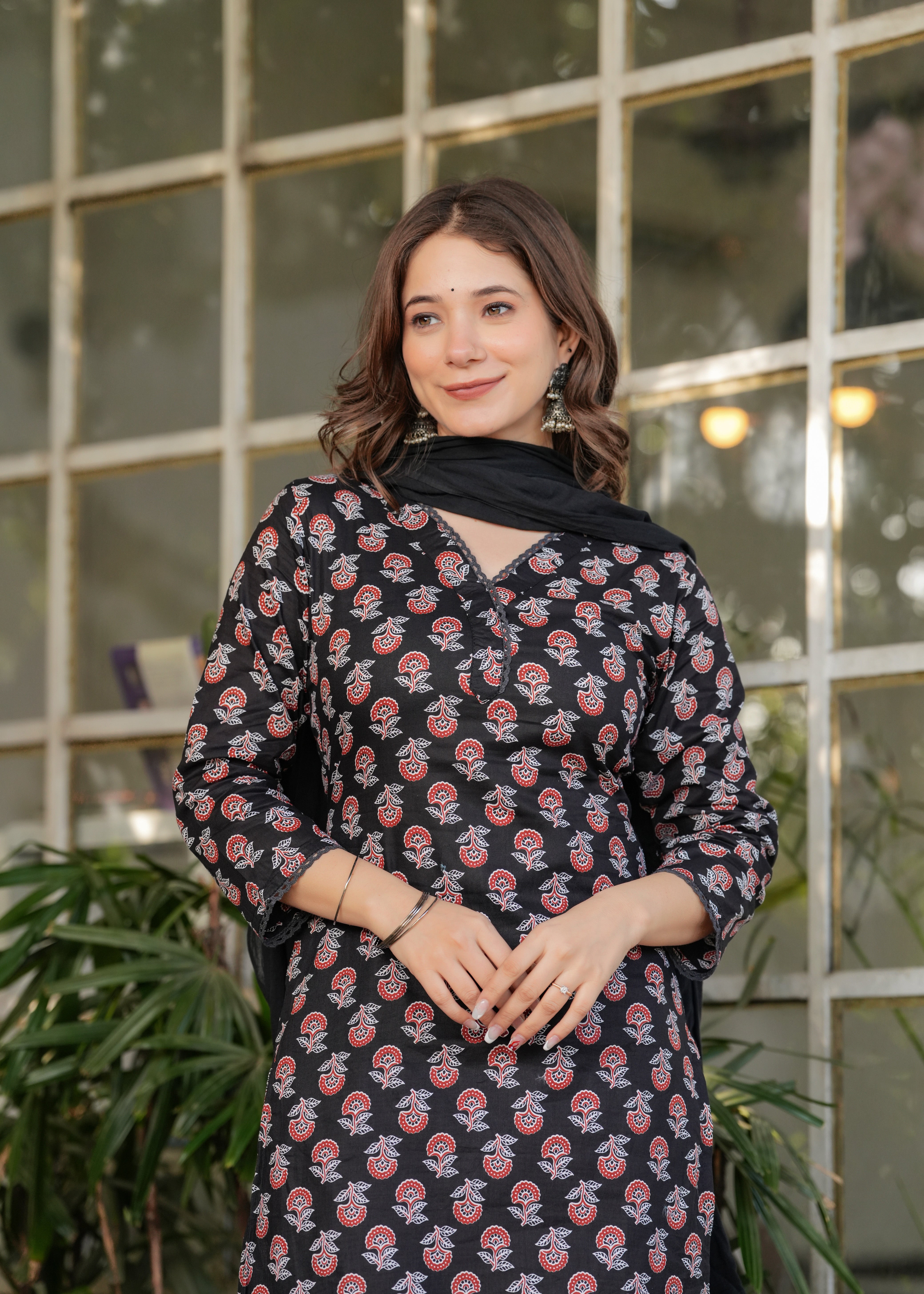 Vegles Embroidered Straight Kurti Set