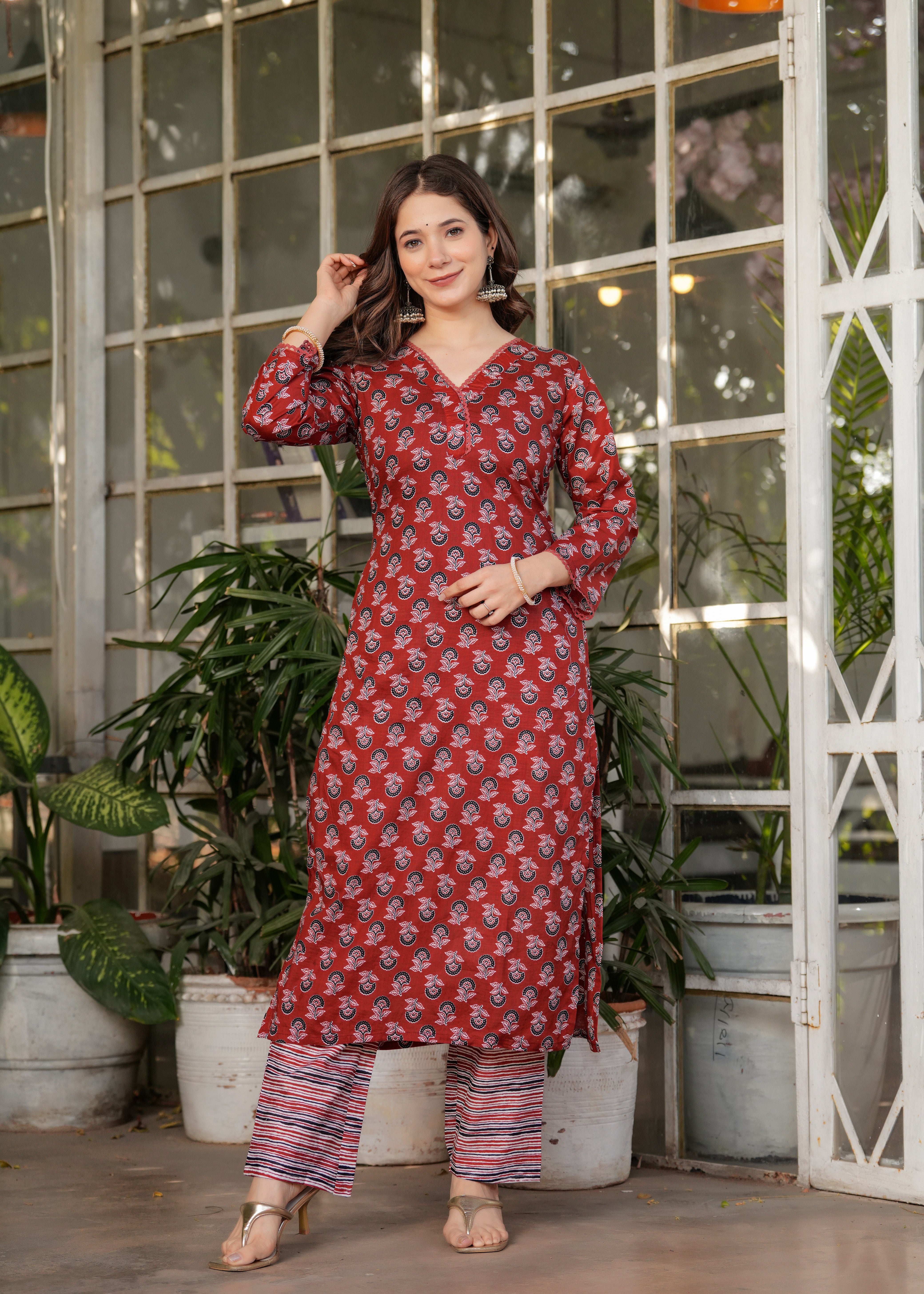 Vegles Embroidered Straight Kurti Set