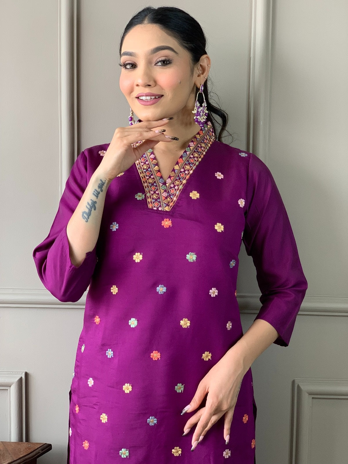 Vegles Embroidered Straight Kurti Set