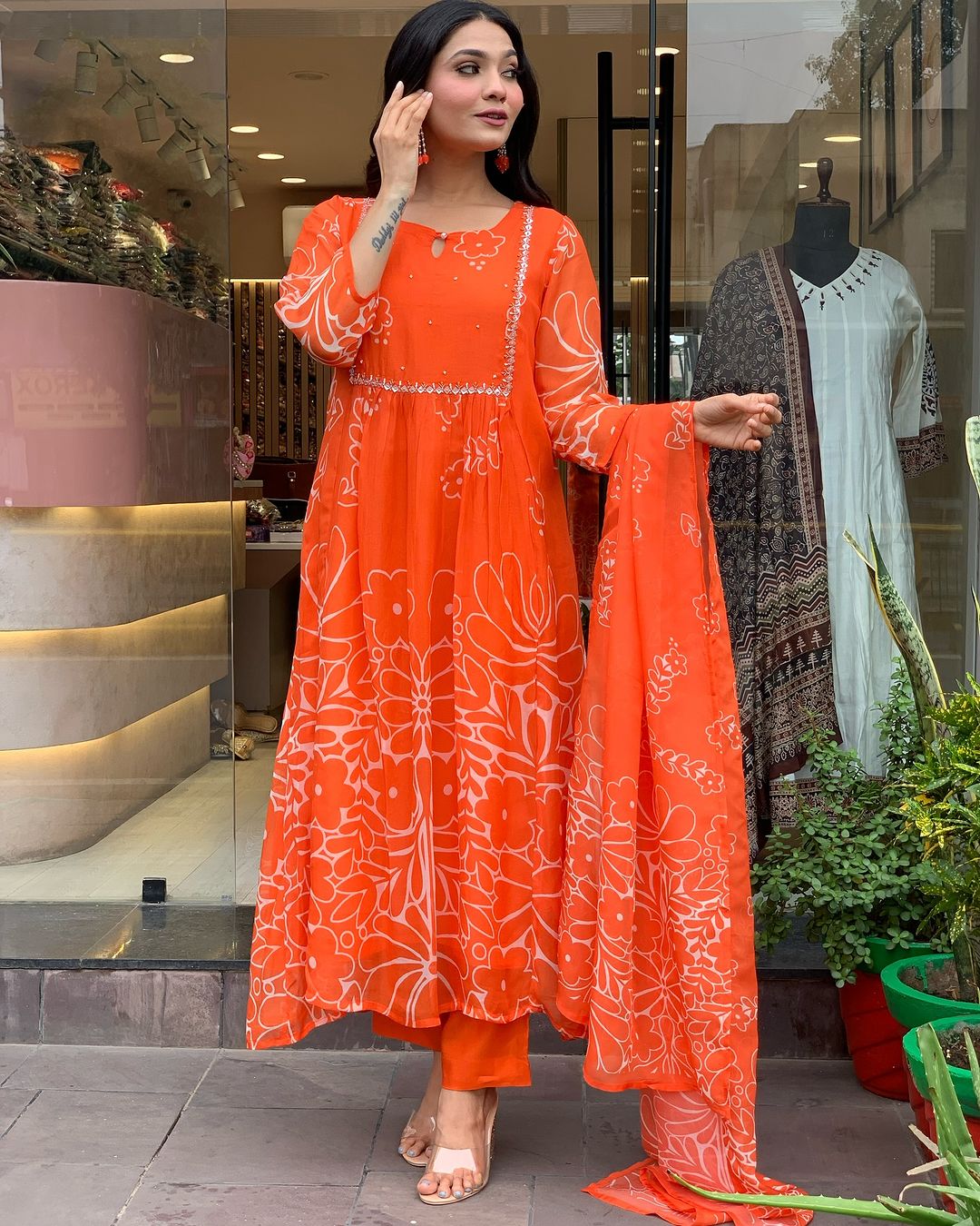 Vegles Embroidered Straight Kurti Set