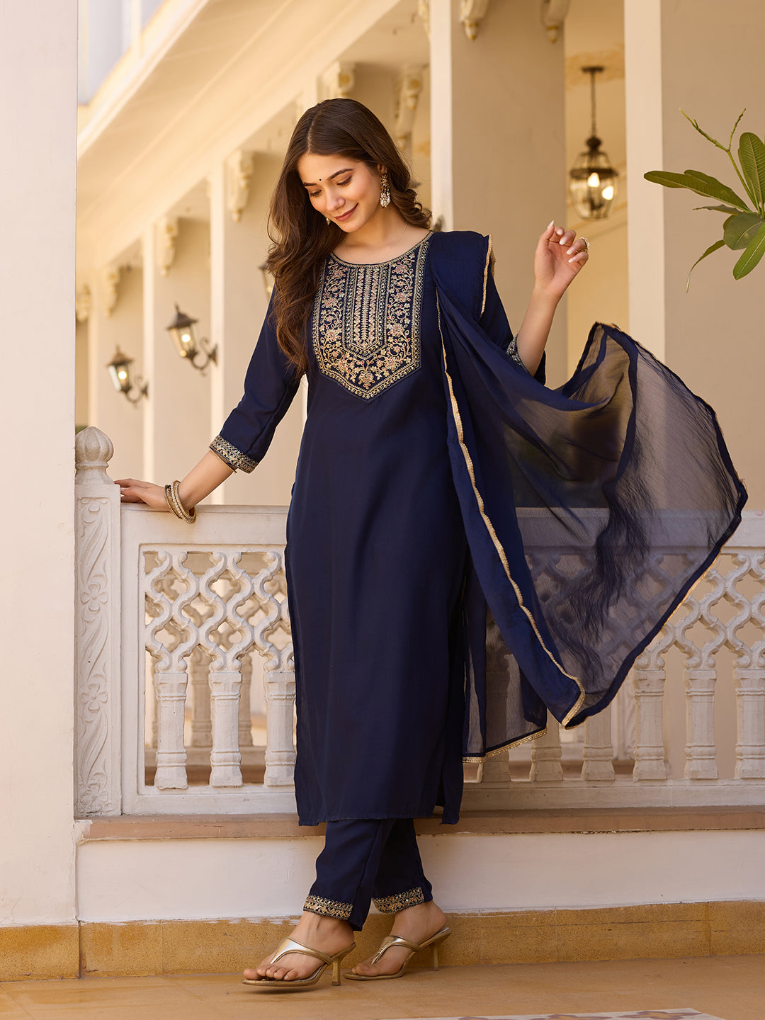 Vegles Embroidered Straight Kurti Set