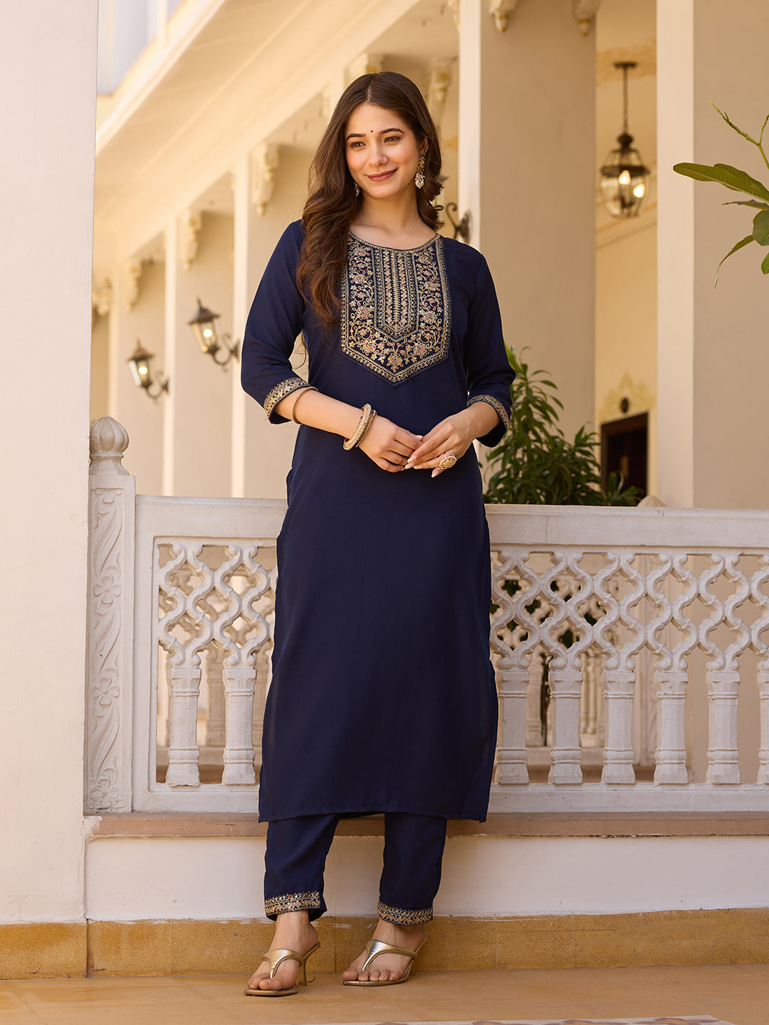Vegles Embroidered Straight Kurti Set