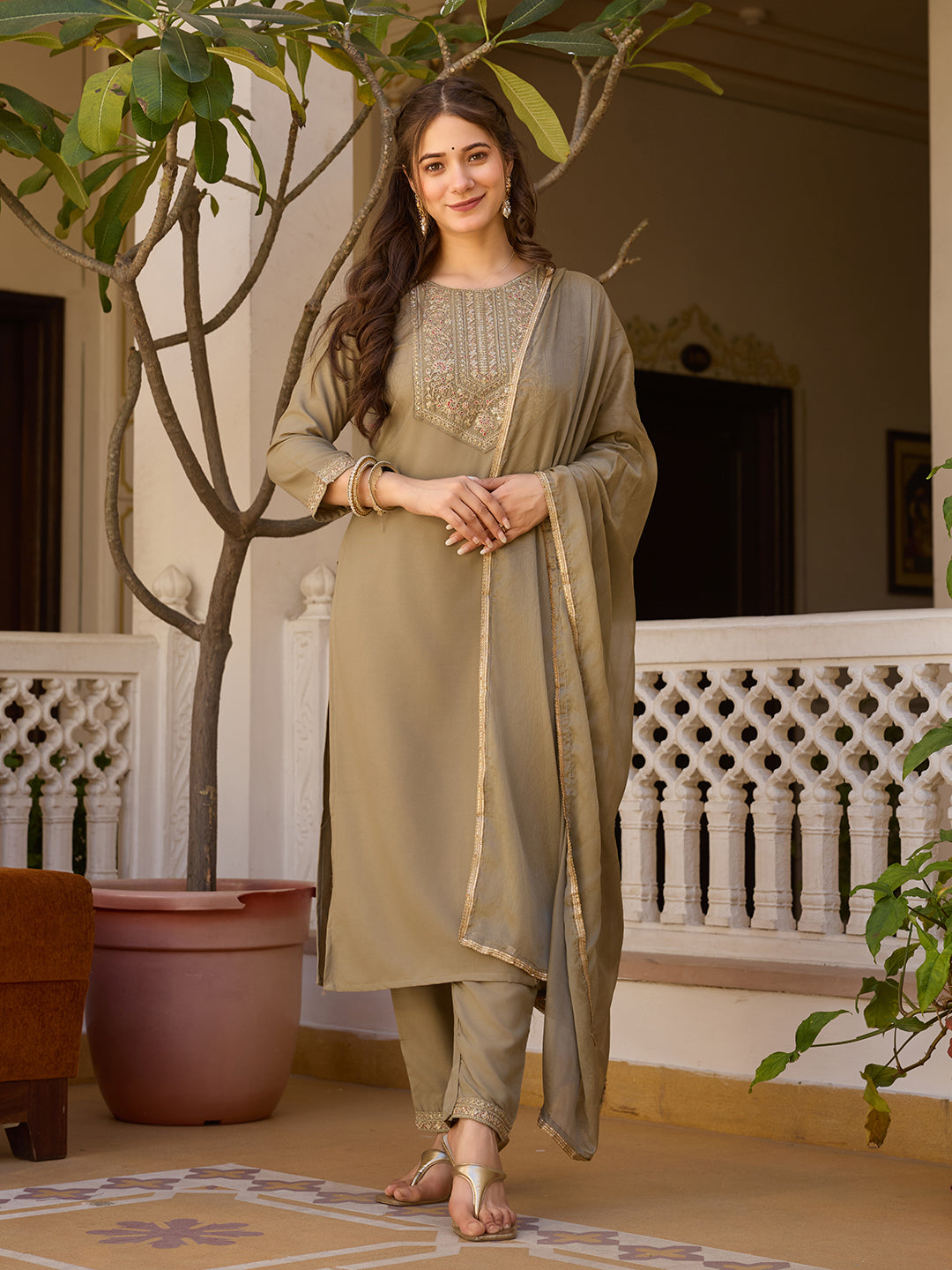 Vegles Embroidered Straight Kurti Set