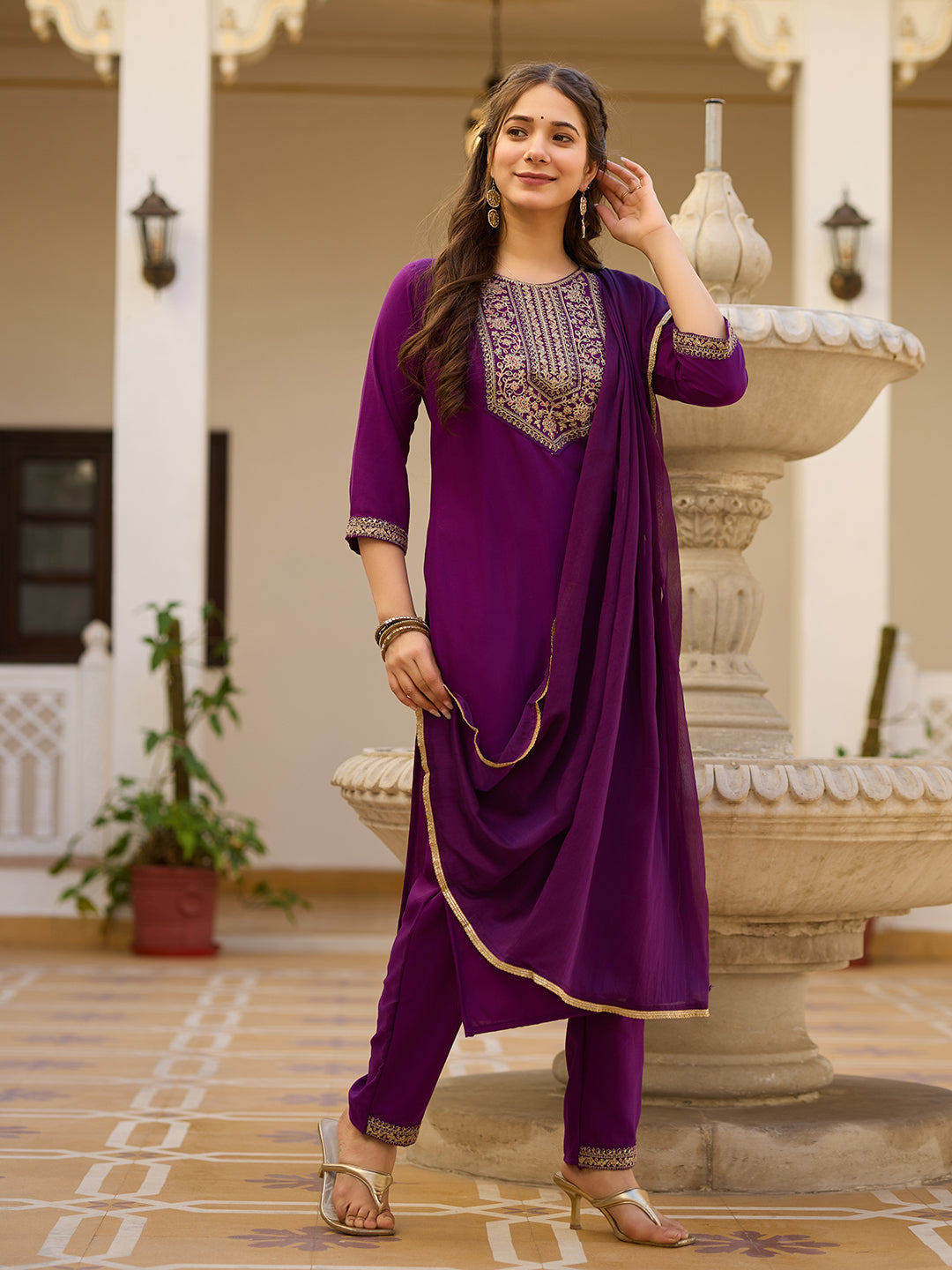Vegles Embroidered Straight Kurti Set