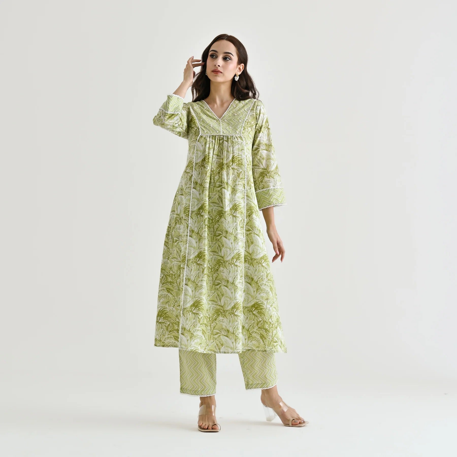 Vegles Moti work Kurti