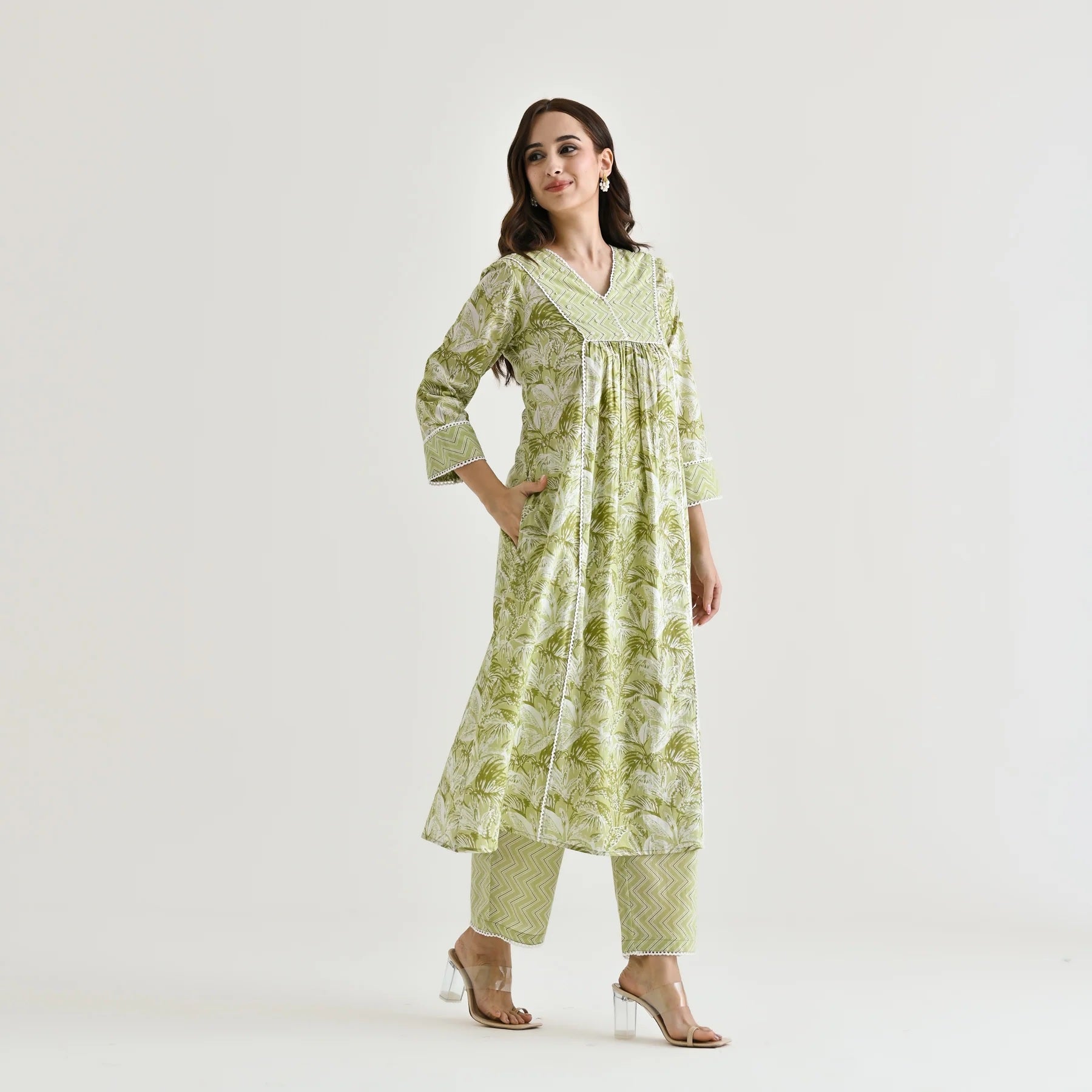 Vegles Moti work Kurti