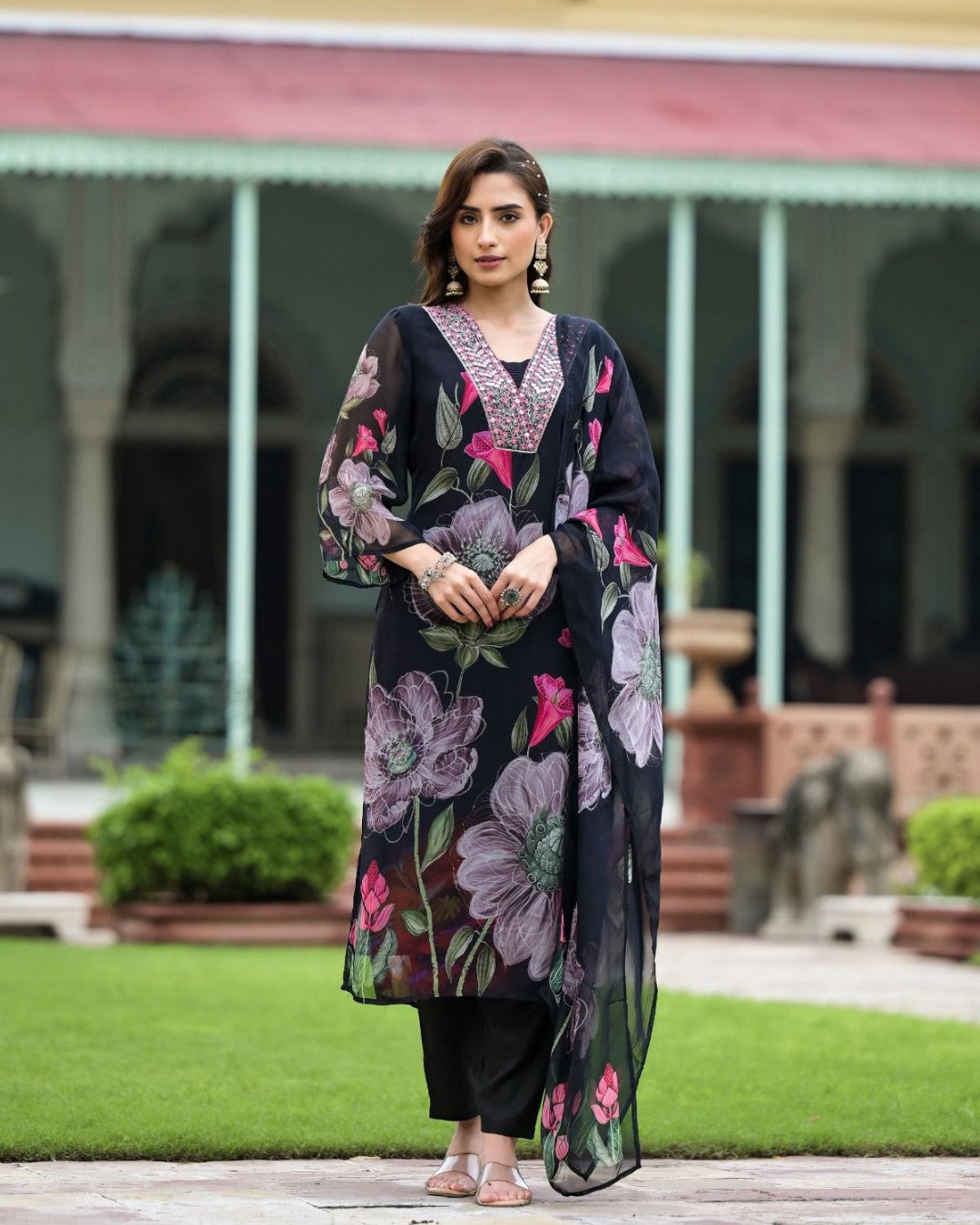 Vegles Printed & Embroidered Lightweight Ethnic Wear Kurti set