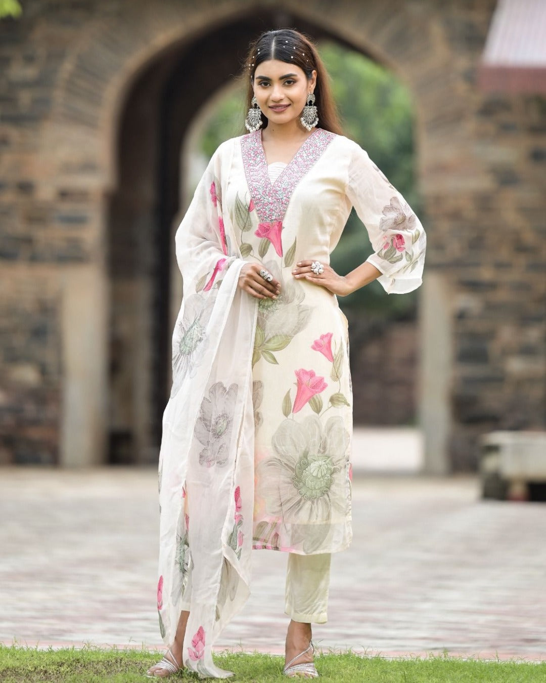 Vegles Printed & Embroidered Lightweight Ethnic Wear Kurti set