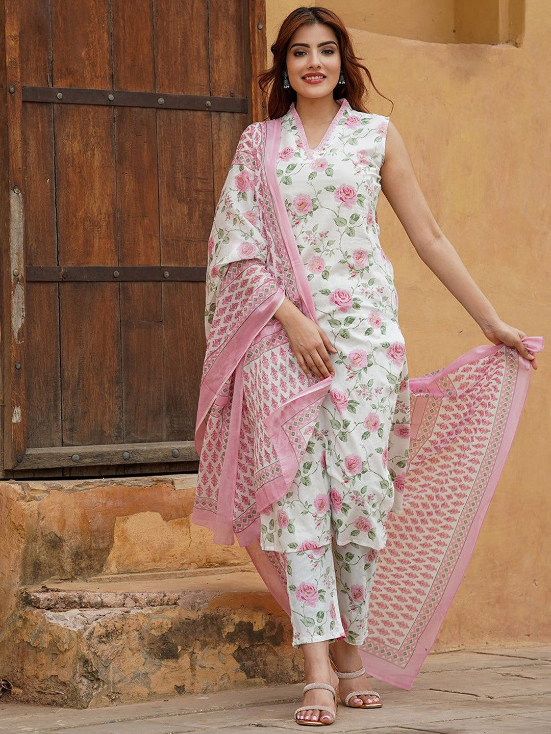 Vegles Floral Printed lace work Kurti Set