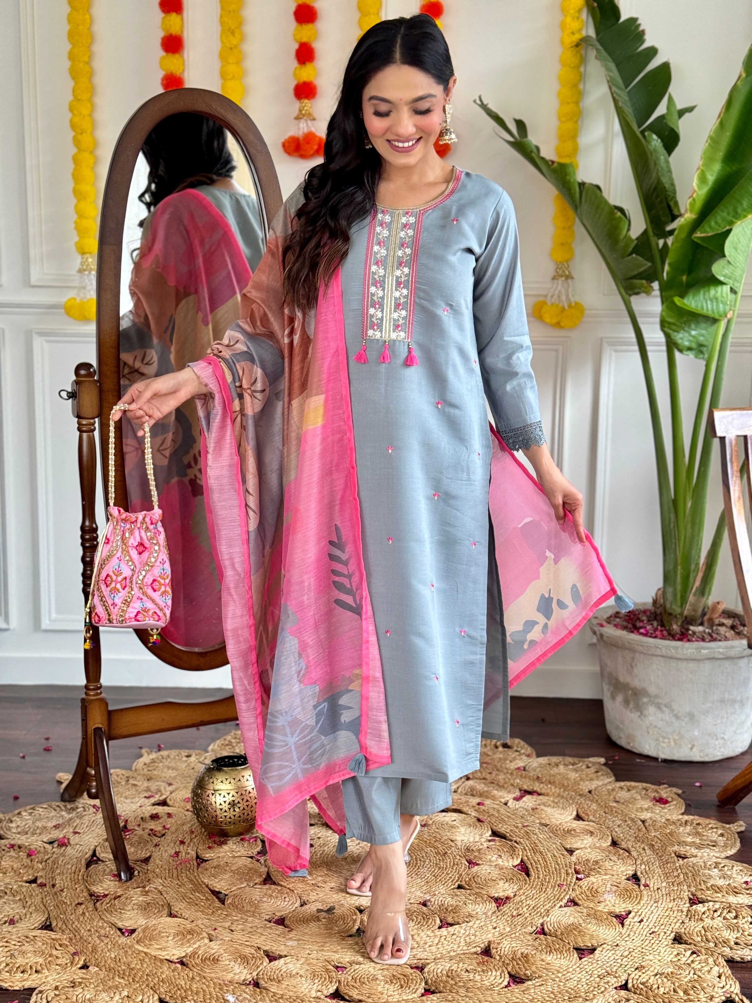 Vegles Embroidered Straight Kurti with Pants & Dupatta