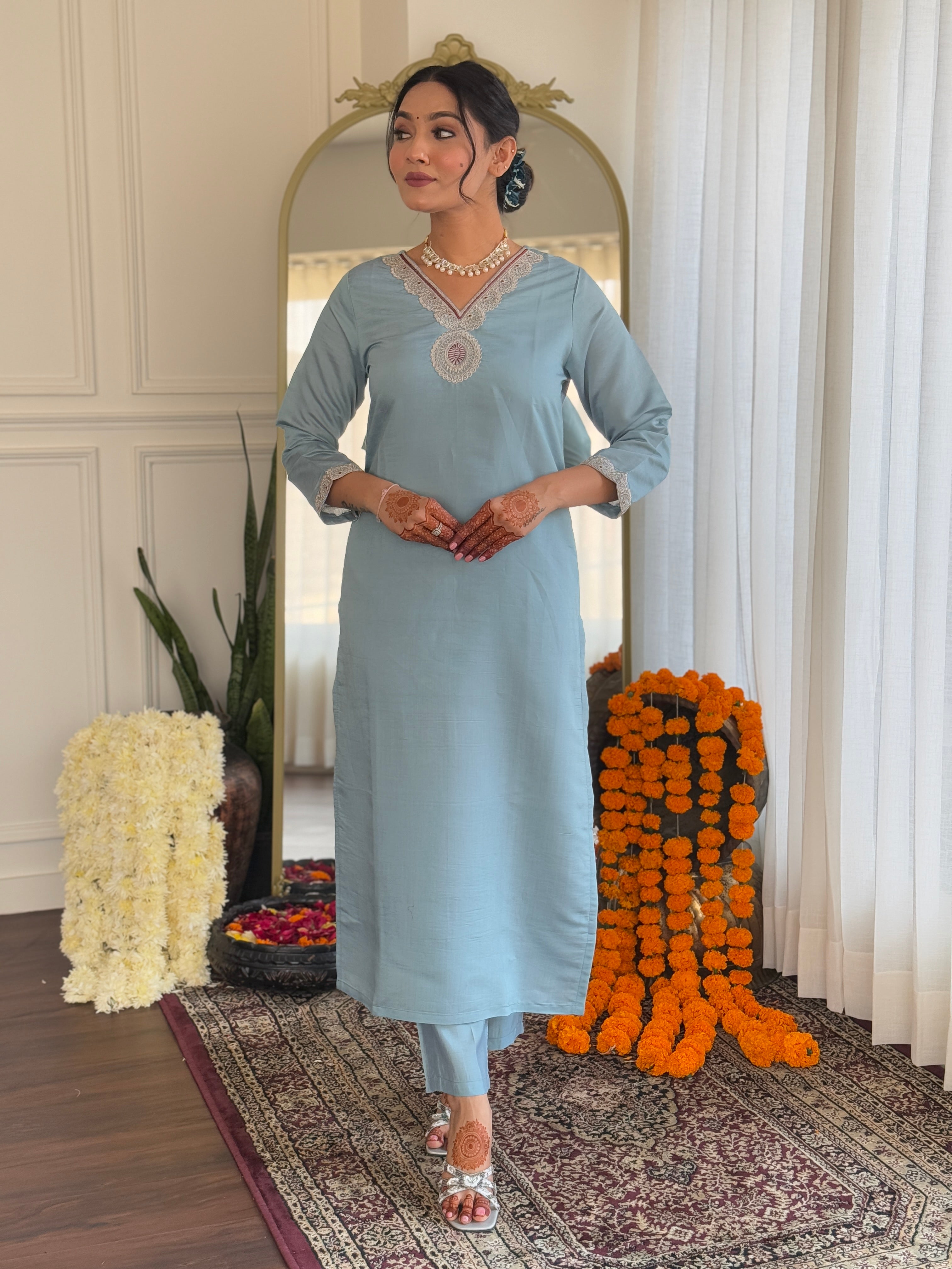 Vegles Embroidered Straight Kurti with Pants & Dupatta