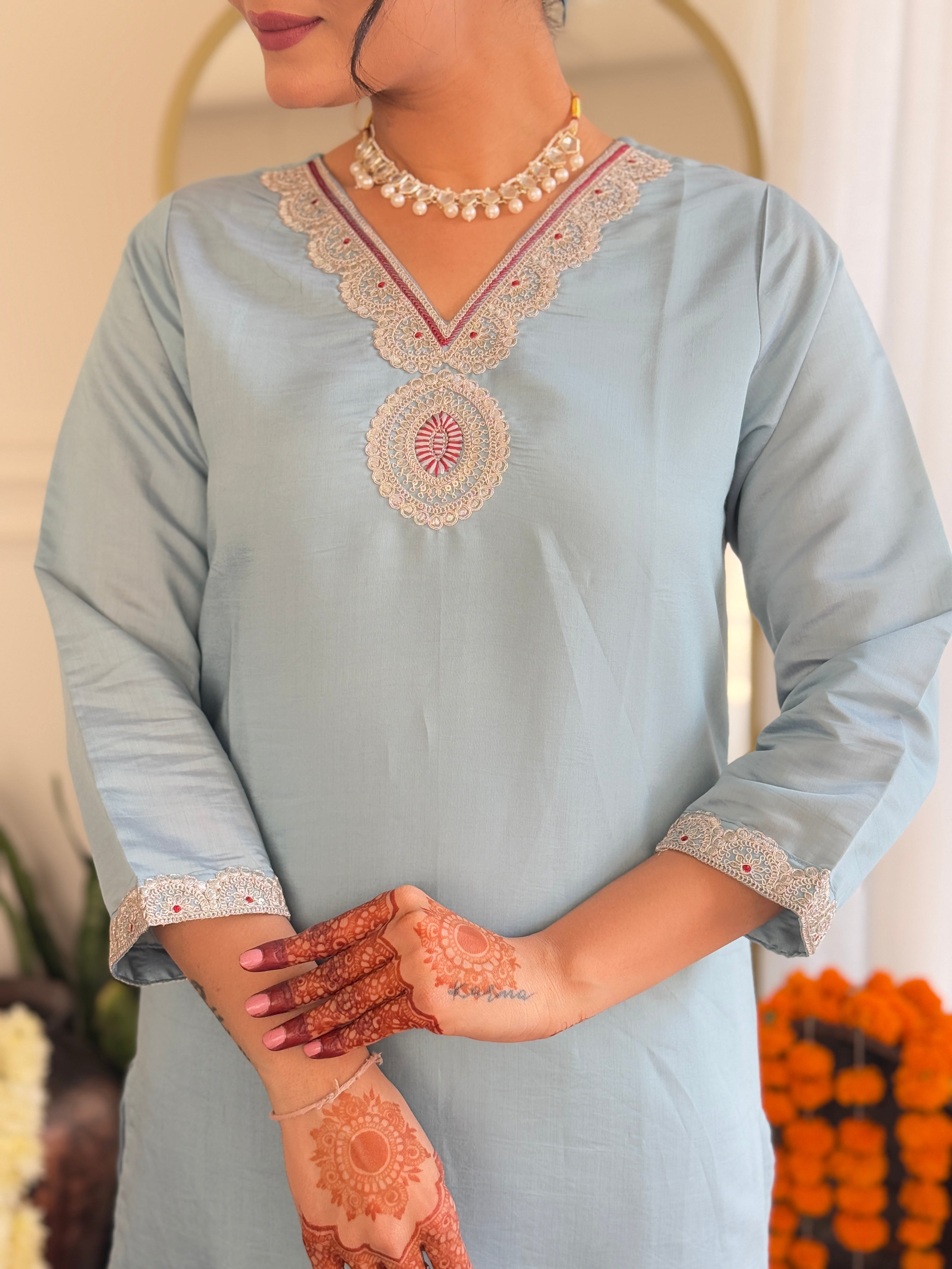 Vegles Embroidered Straight Kurti with Pants & Dupatta