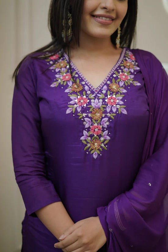 Vegles Embroidered Straight Kurti with Pants & Dupatta