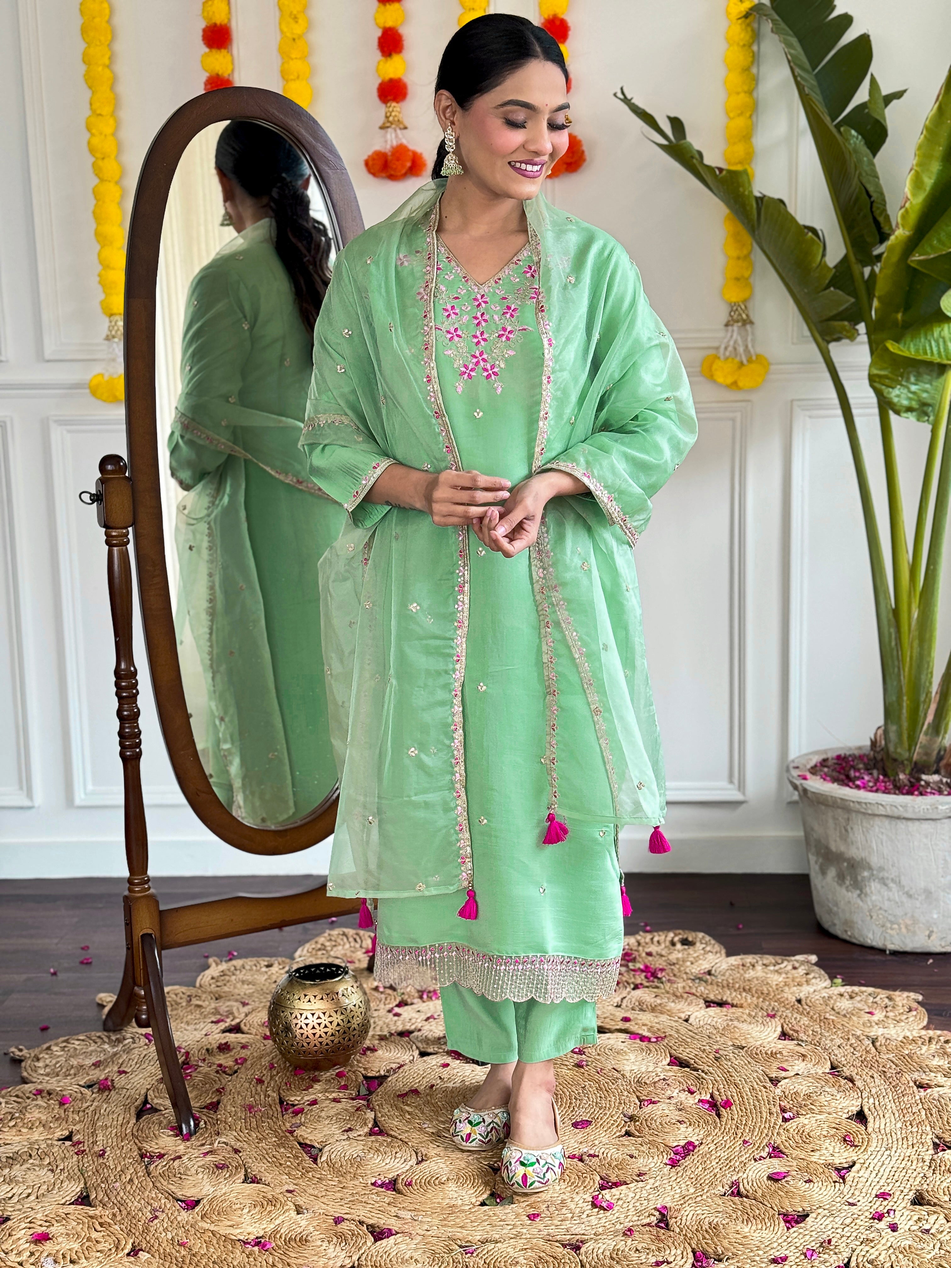 Vegles Embroidered Straight Kurti with Pants & Dupatta