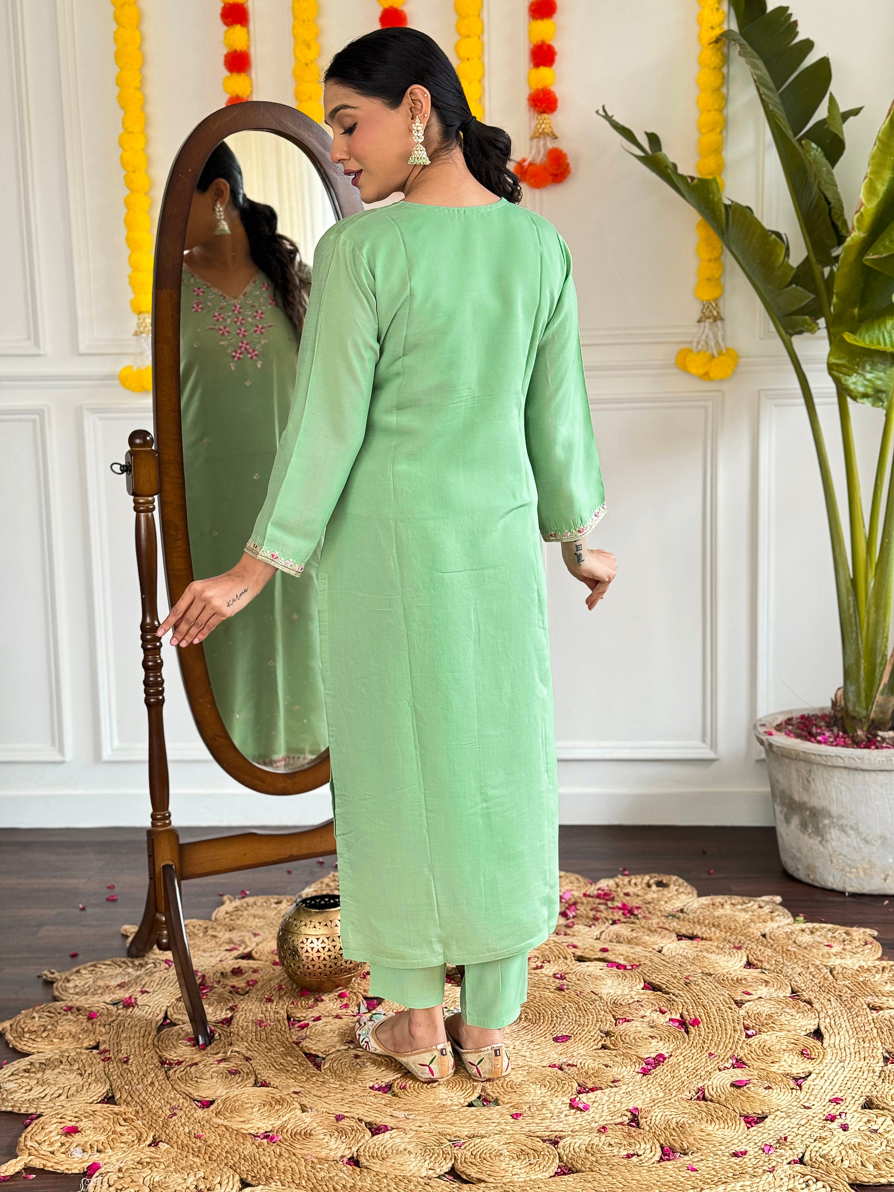 Vegles Embroidered Straight Kurti with Pants & Dupatta