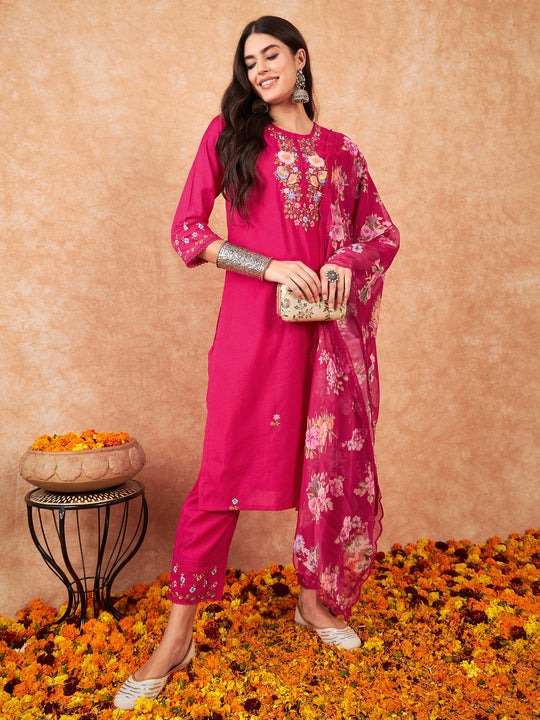 Vegles Embroidered Straight Kurti with Pants & Dupatta