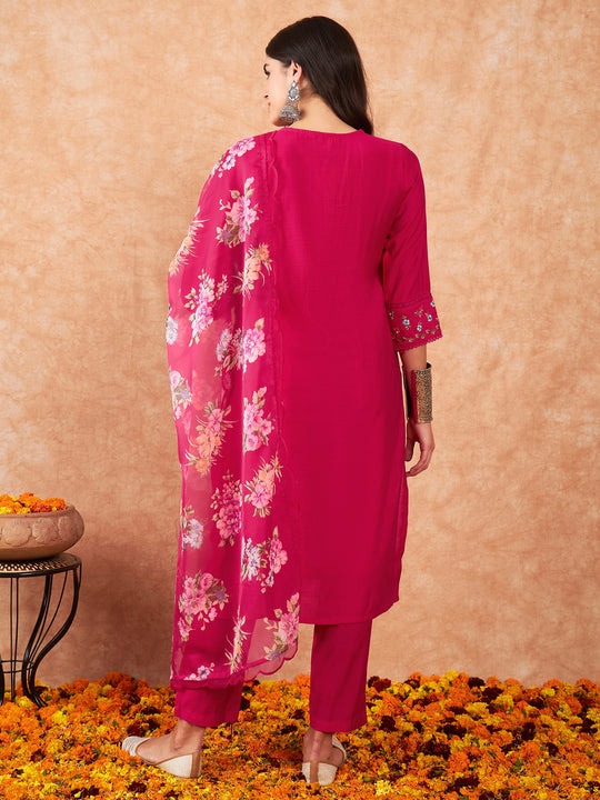 Vegles Embroidered Straight Kurti with Pants & Dupatta