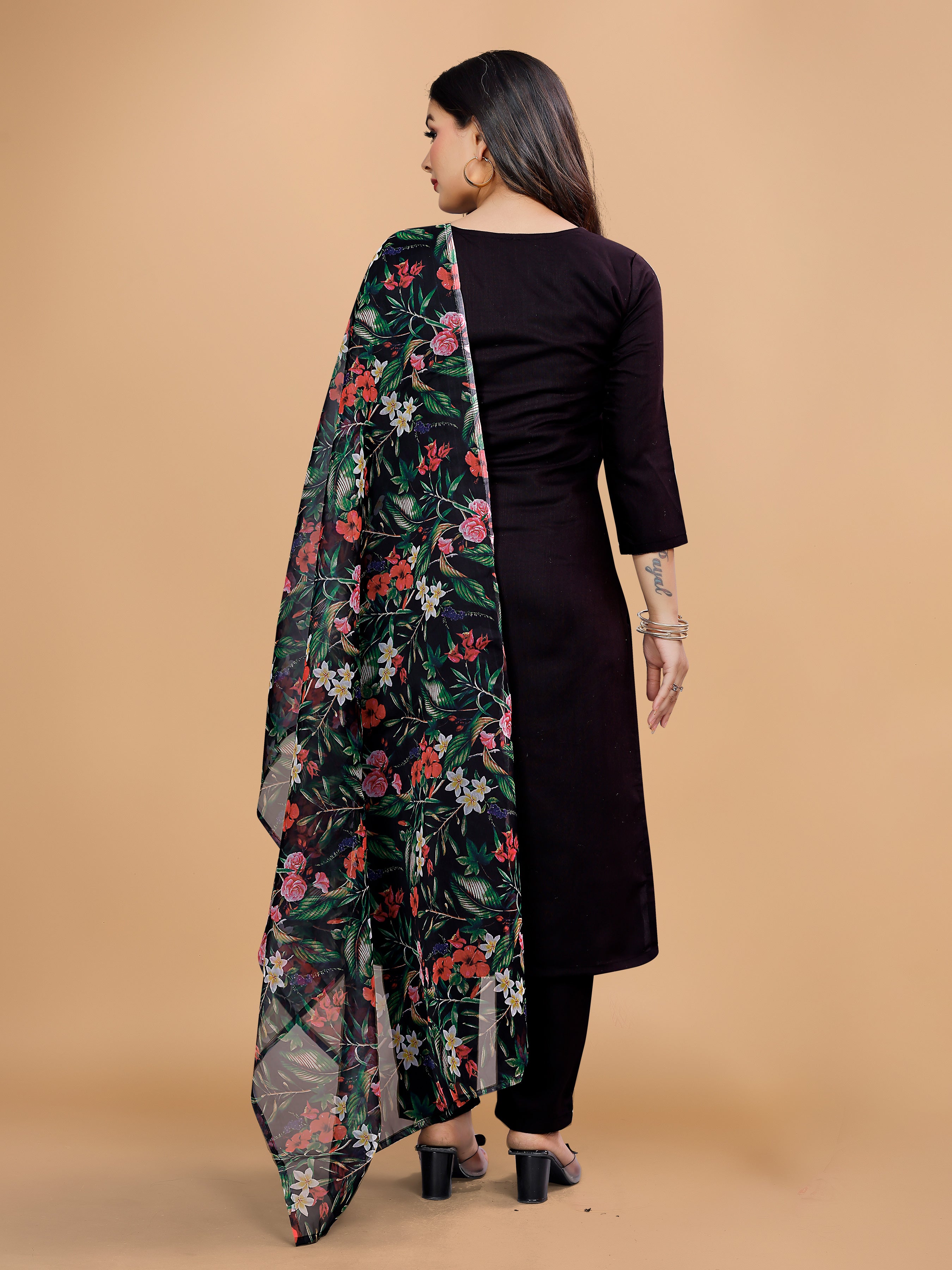 Vegles Embroidered Lightweight Ethnic Wear Kurti set