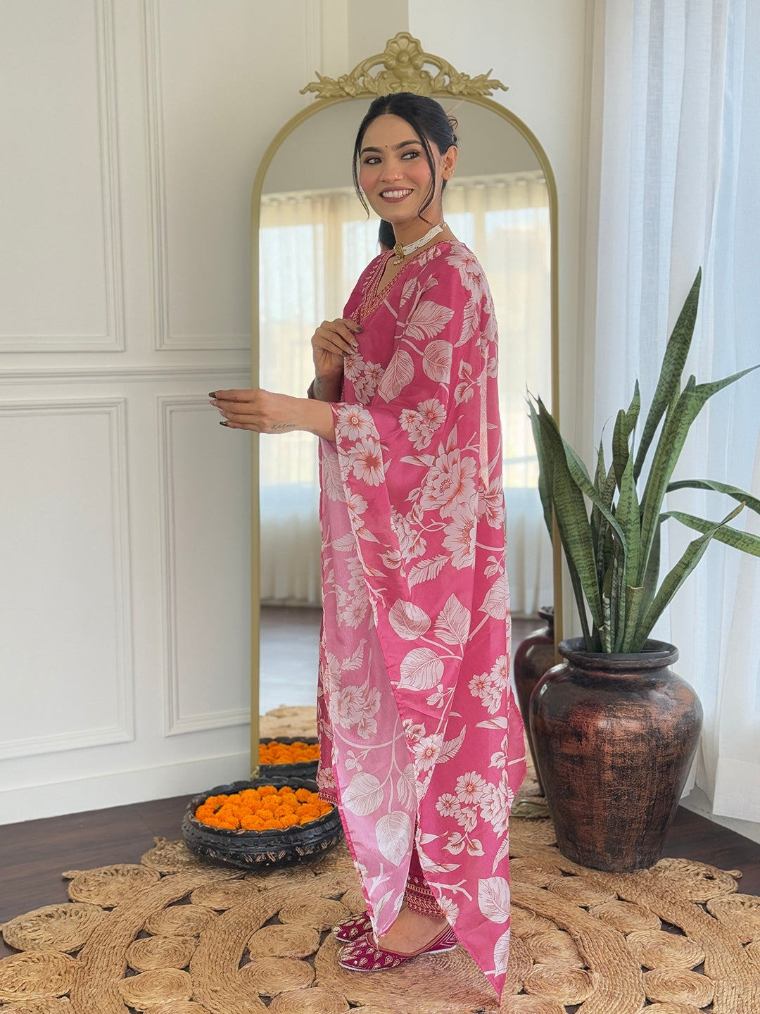 Vegles Embroidered Lightweight Ethnic Wear Kurti set