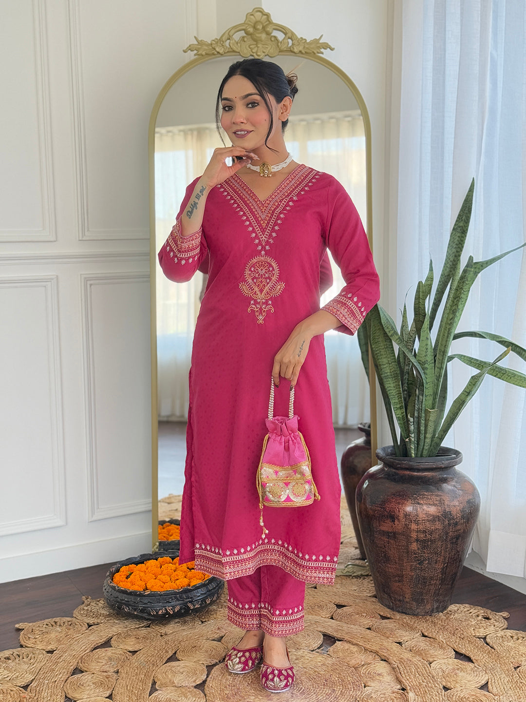 Vegles Embroidered Lightweight Ethnic Wear Kurti set